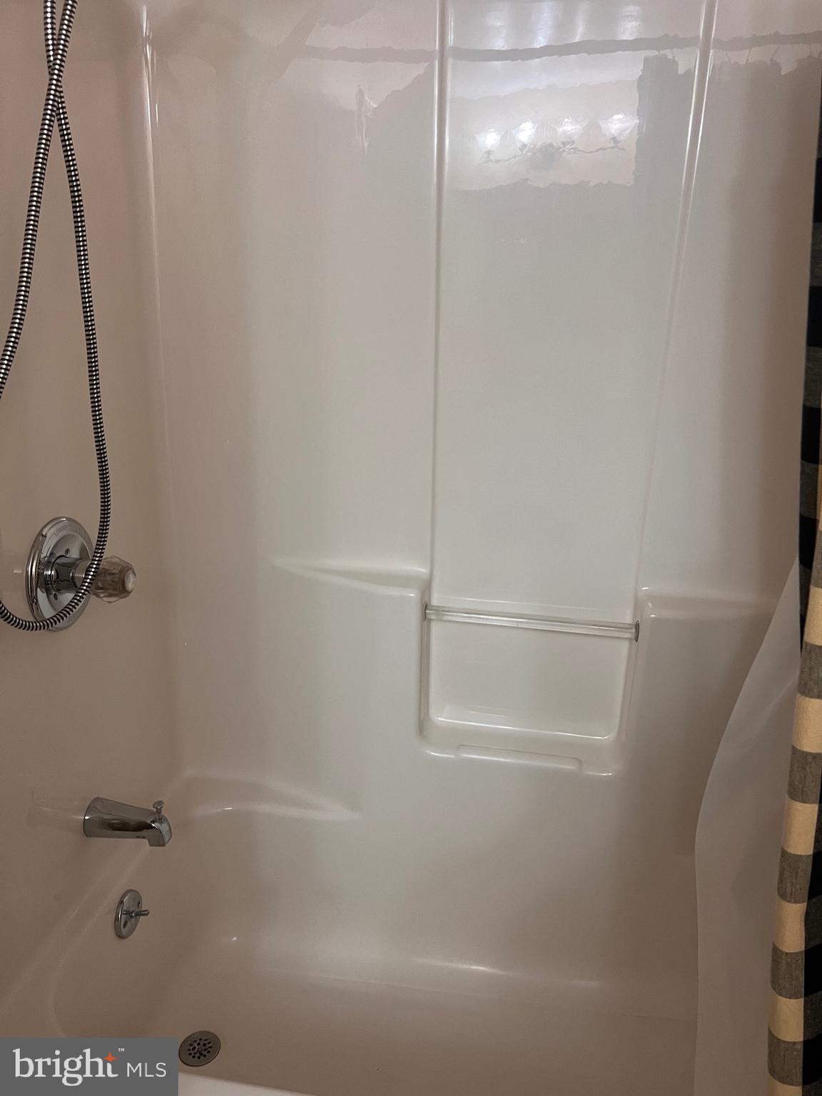 LAWNDALE - Residential