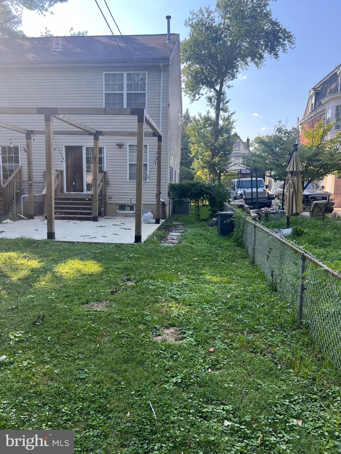 LAWNDALE - Residential