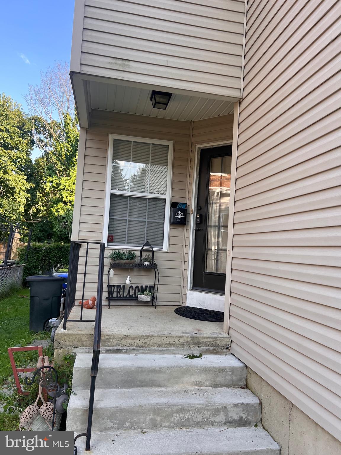 LAWNDALE - Residential