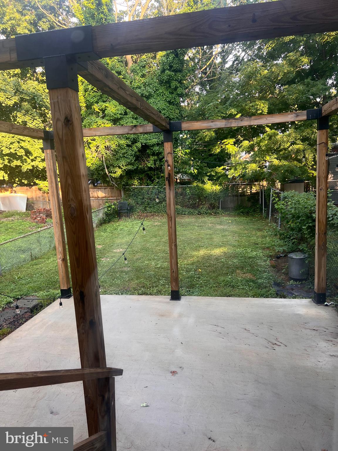 LAWNDALE - Residential