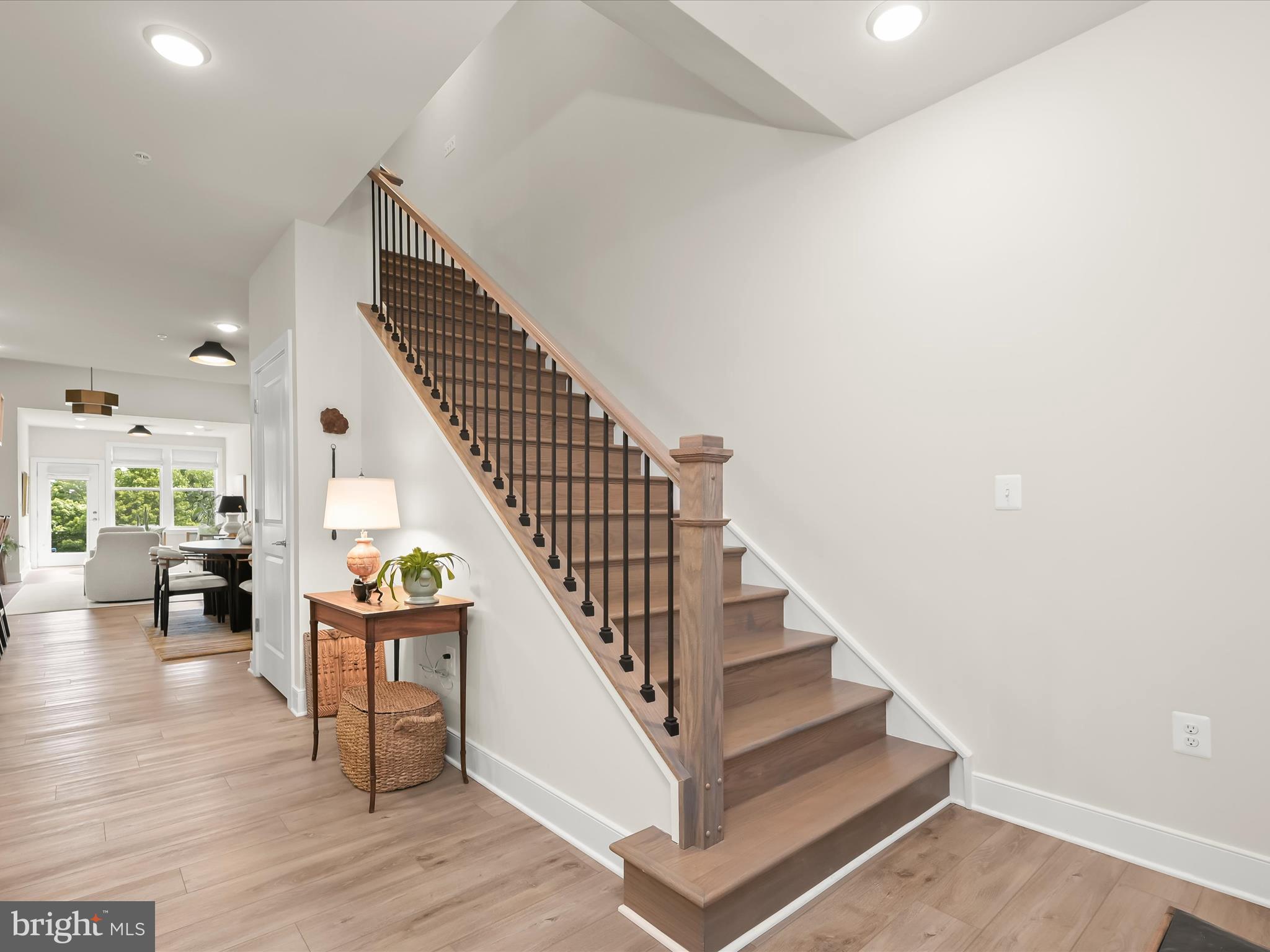 8023 JENNYS WAY 9