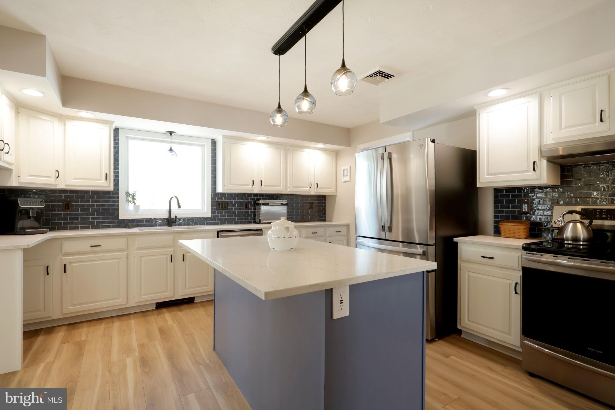 STONEHENGE - Residential