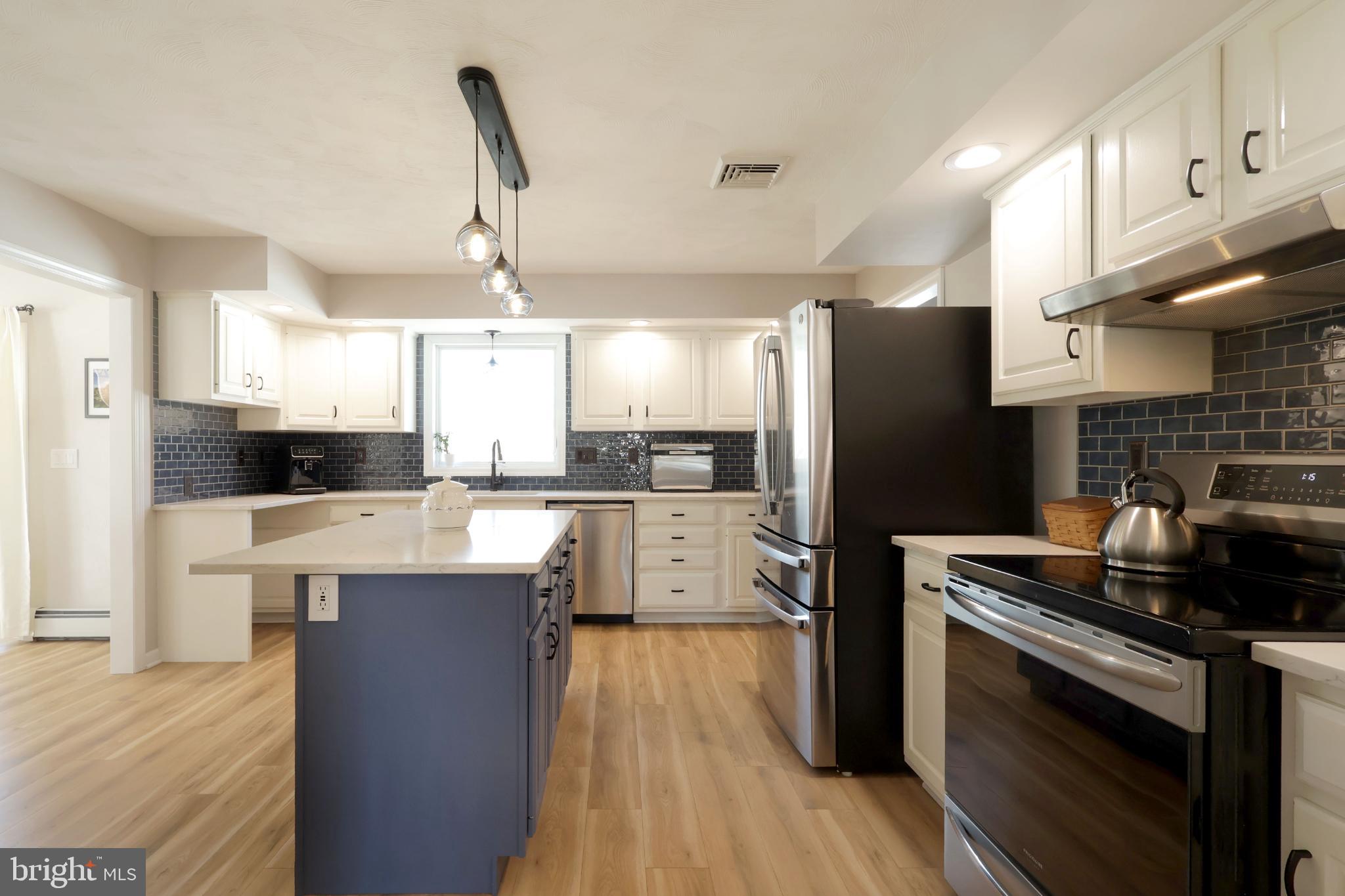 STONEHENGE - Residential