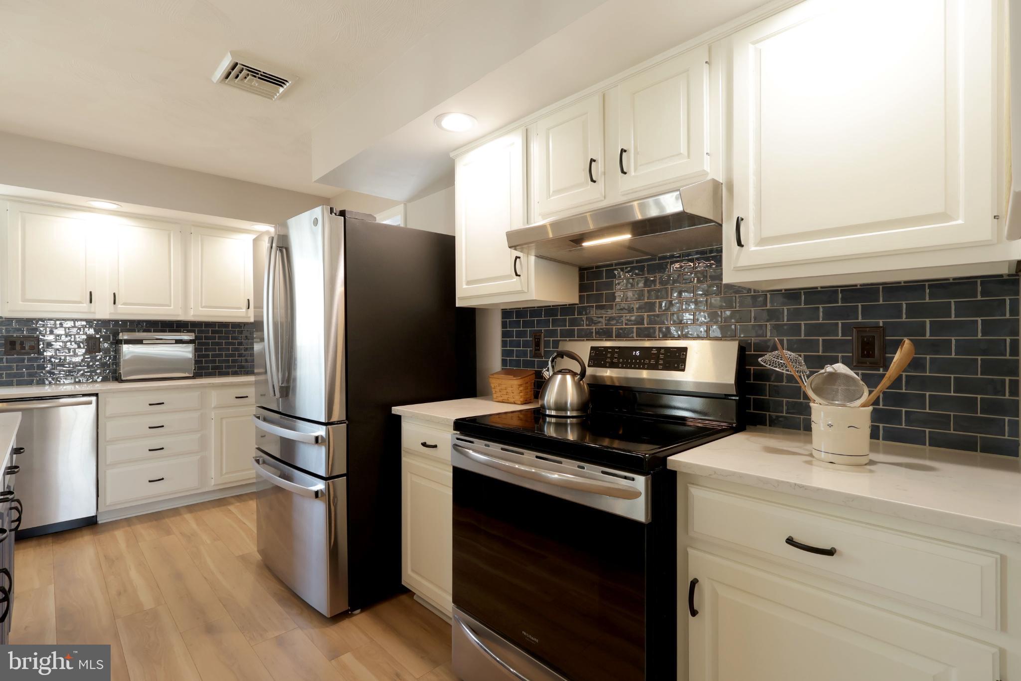 STONEHENGE - Residential