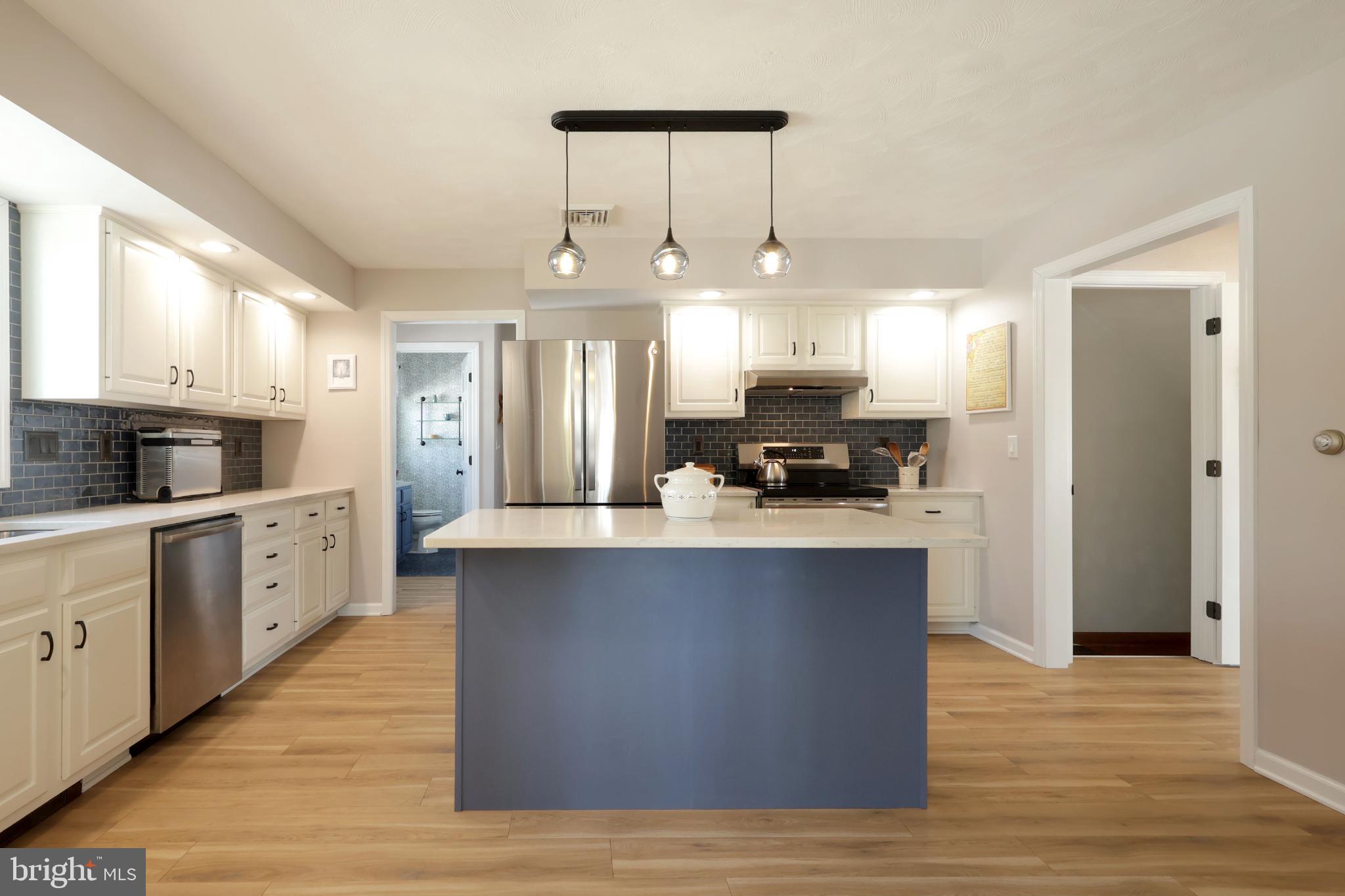 STONEHENGE - Residential