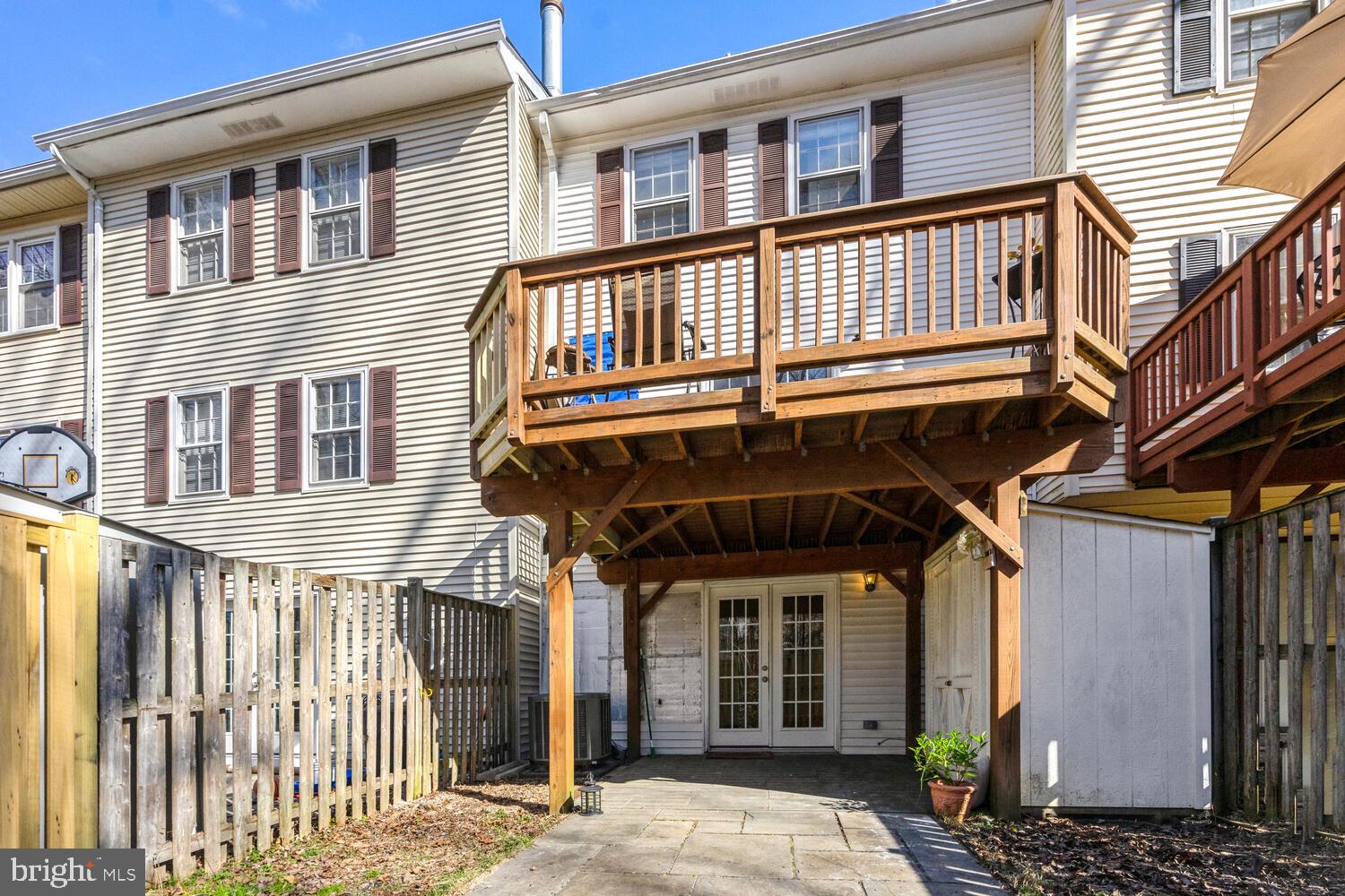 RUNNYMEADE - Residential