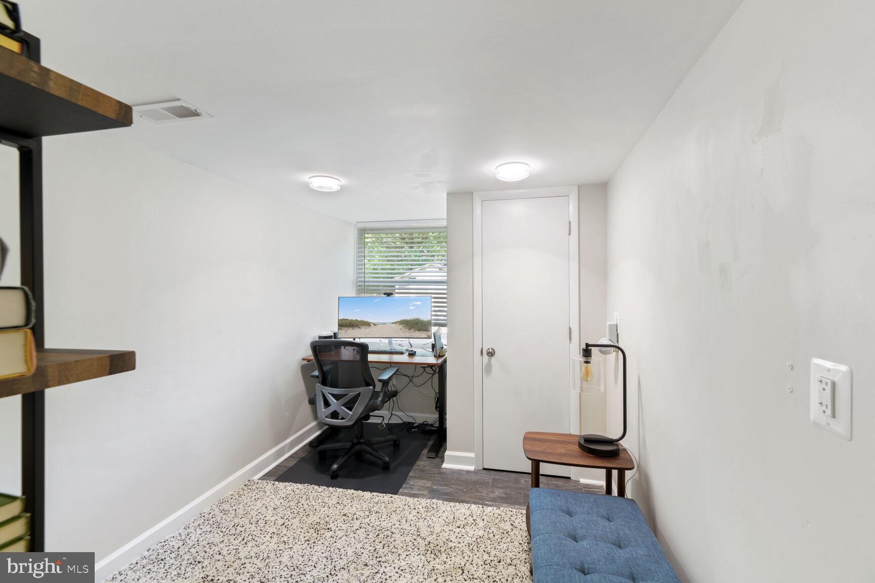 VIRGINIA HILLS - Residential