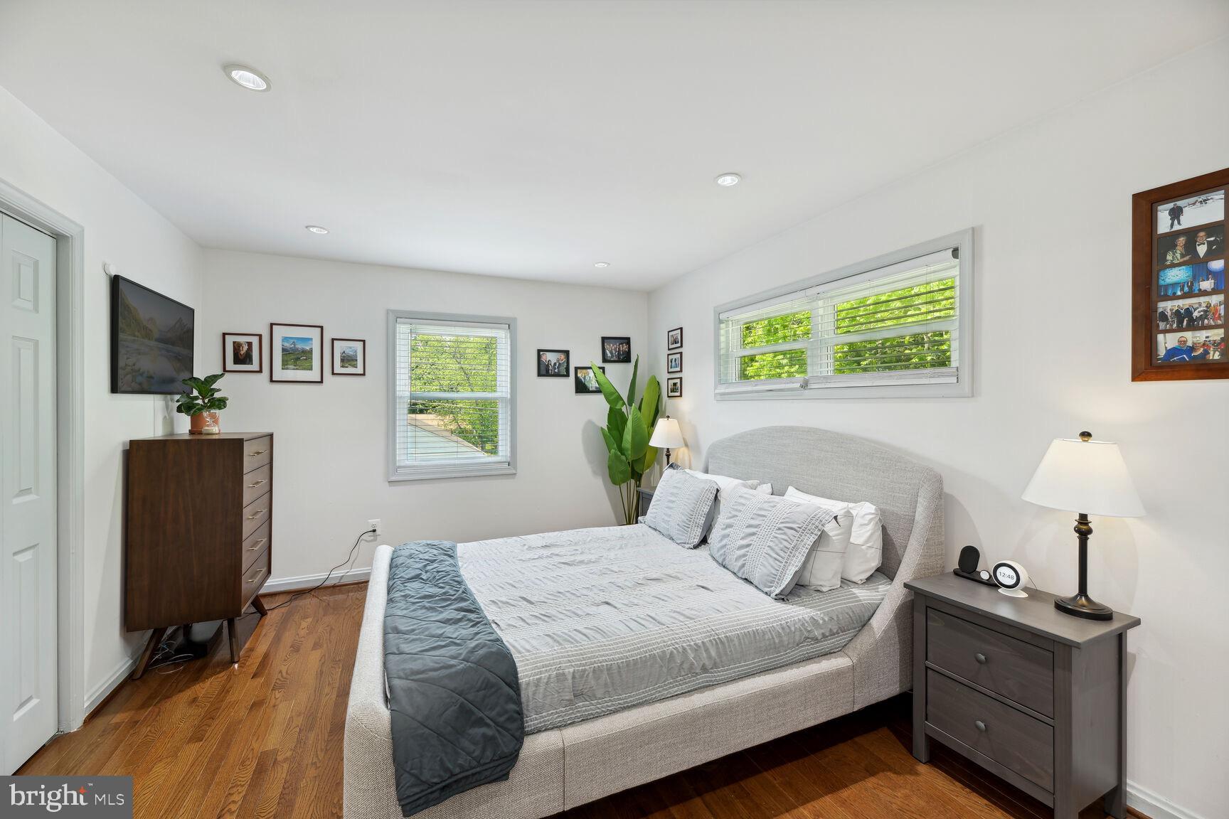 VIRGINIA HILLS - Residential