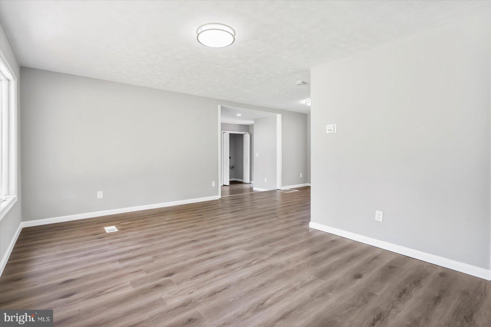 ELKTON - Residential