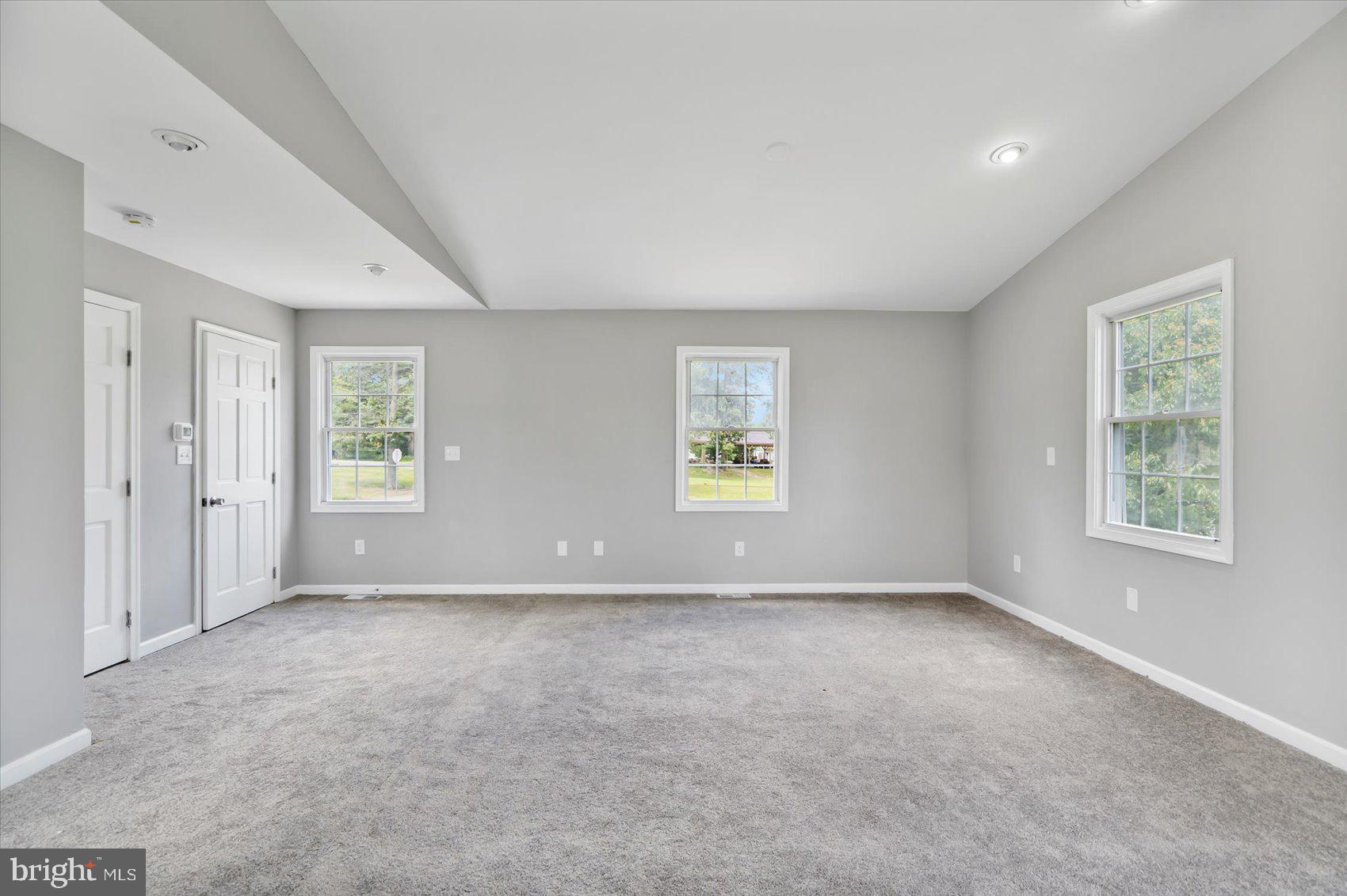 ELKTON - Residential