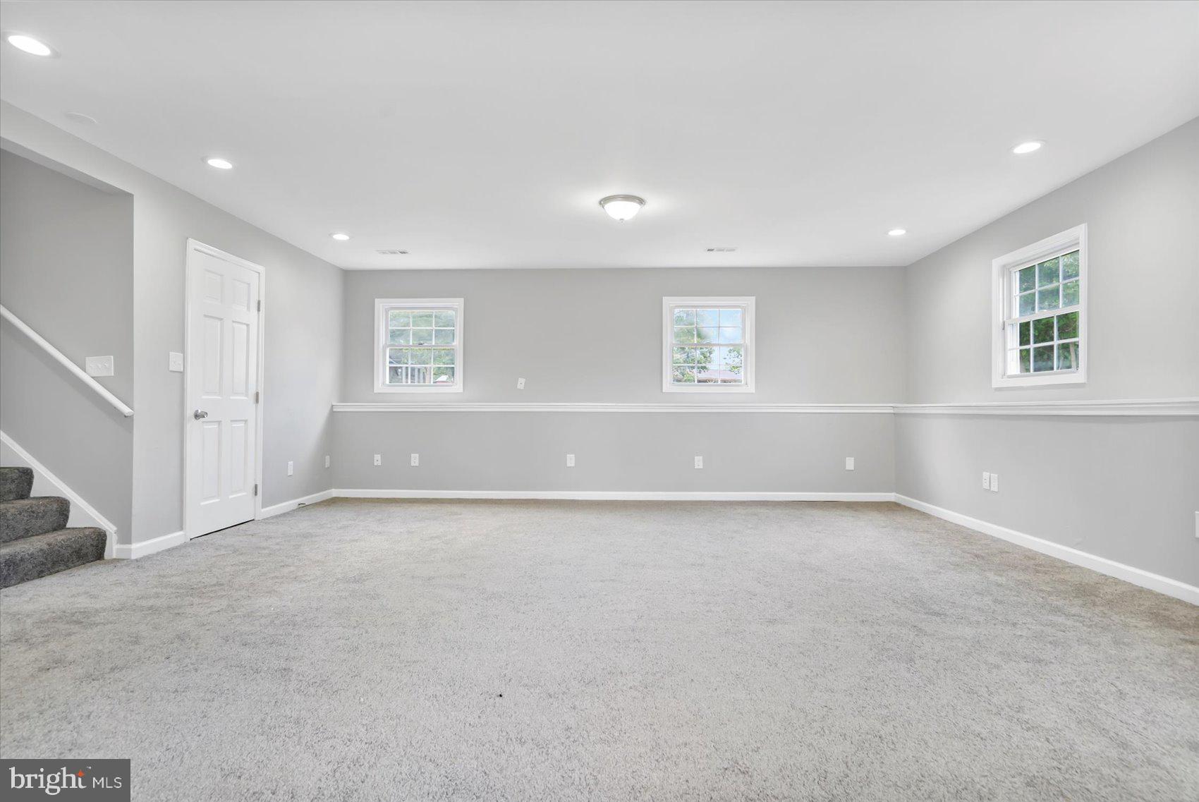 ELKTON - Residential