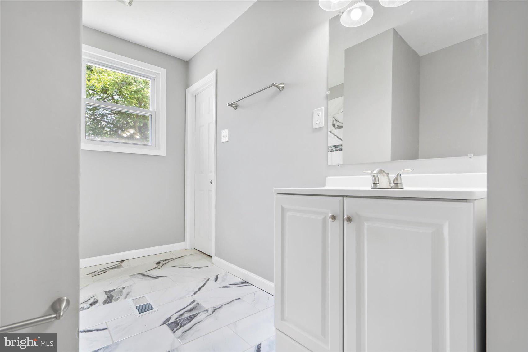 ELKTON - Residential