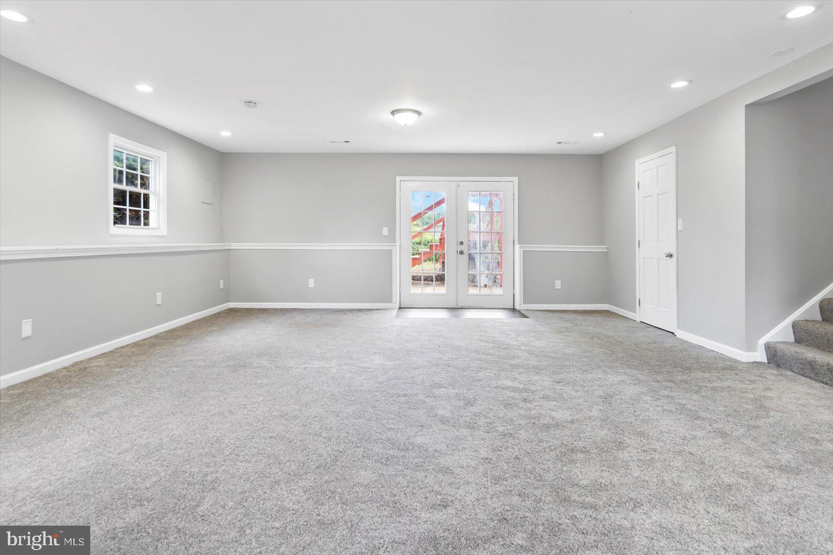 ELKTON - Residential