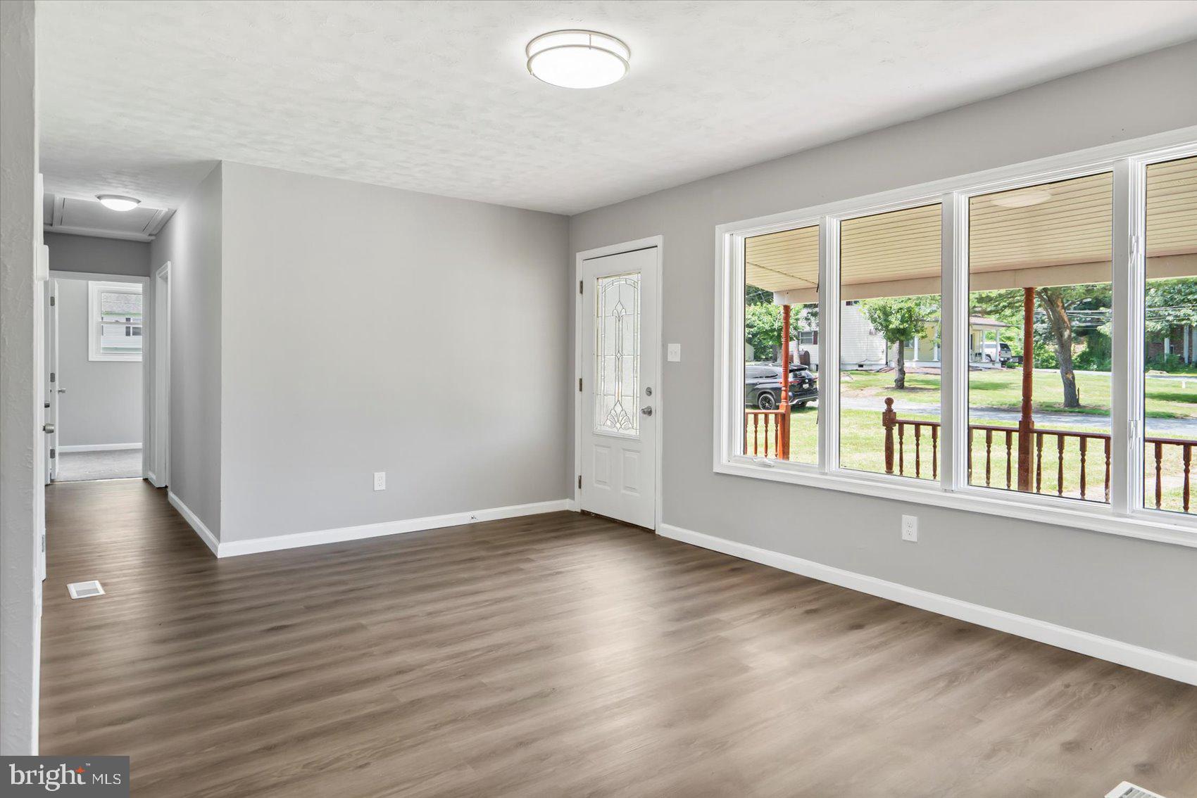 ELKTON - Residential