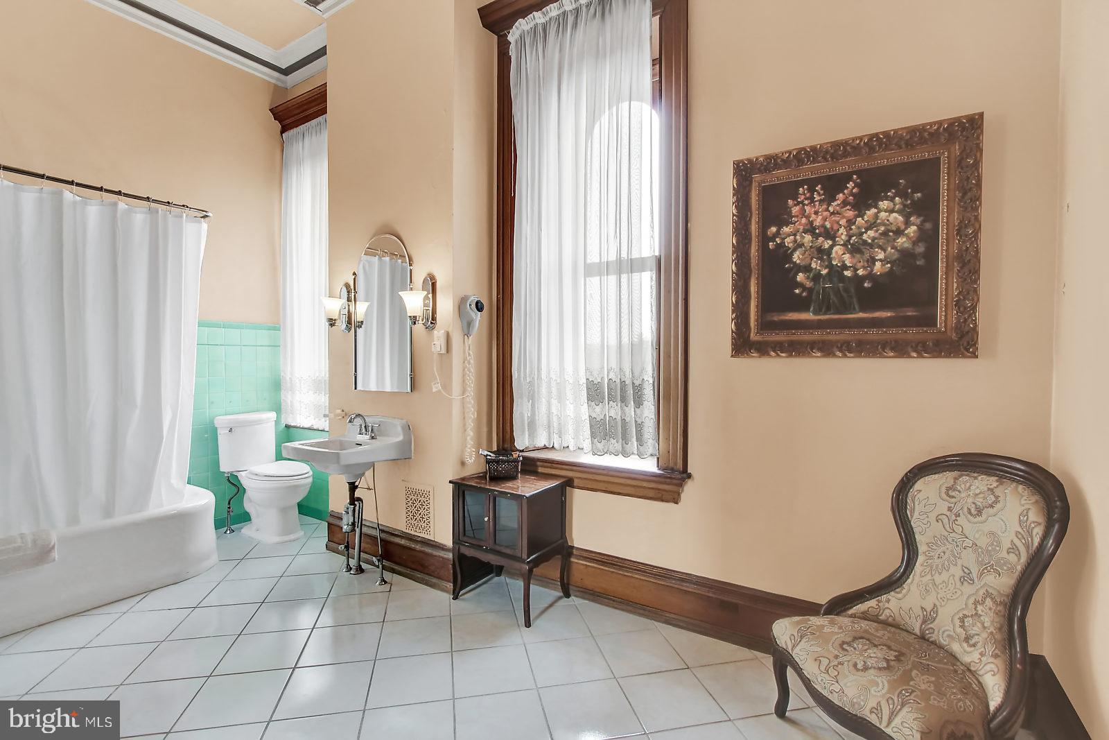 CENTRE PARK HISTOR - Residential