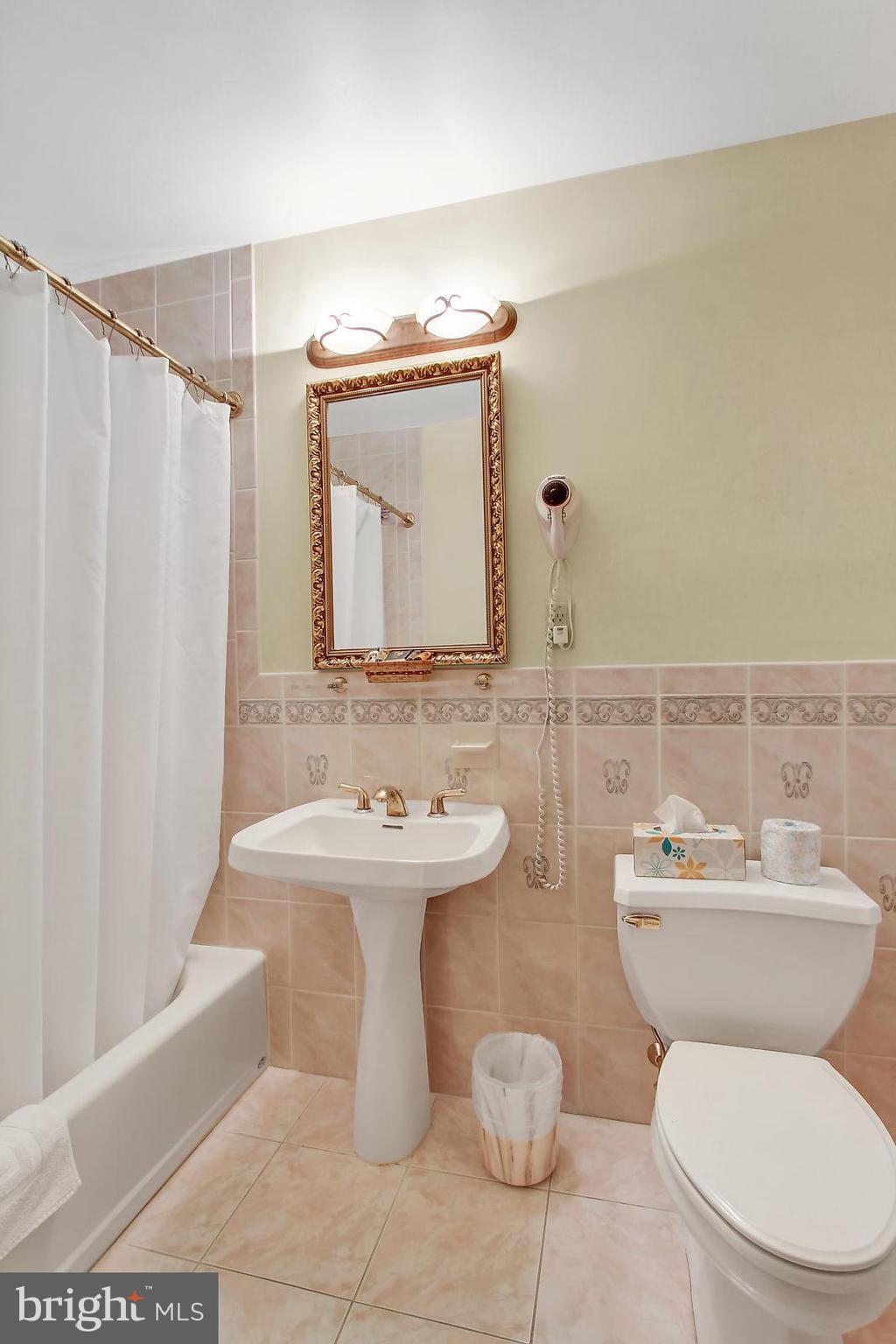 CENTRE PARK HISTOR - Residential