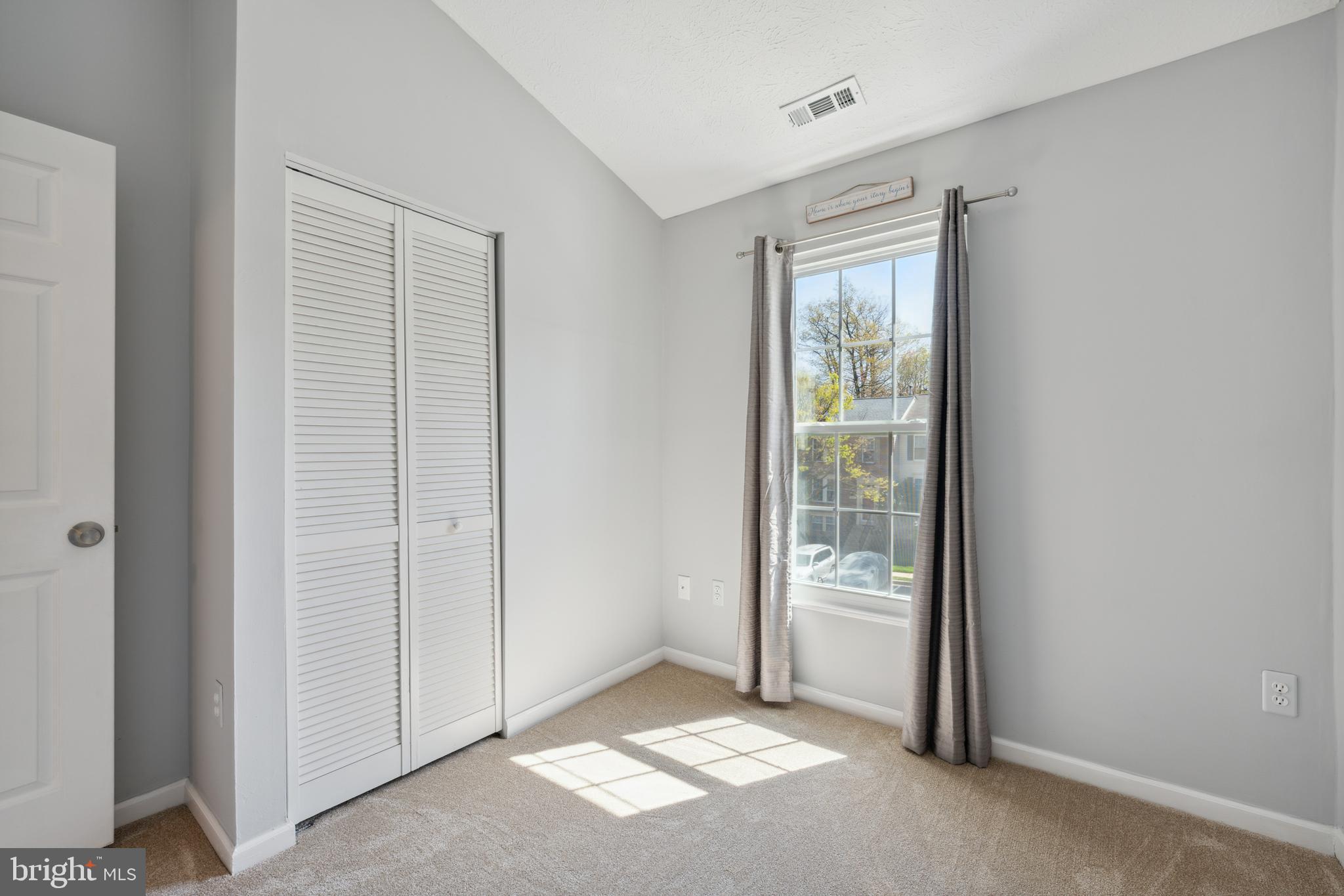 RUSSETT - Residential