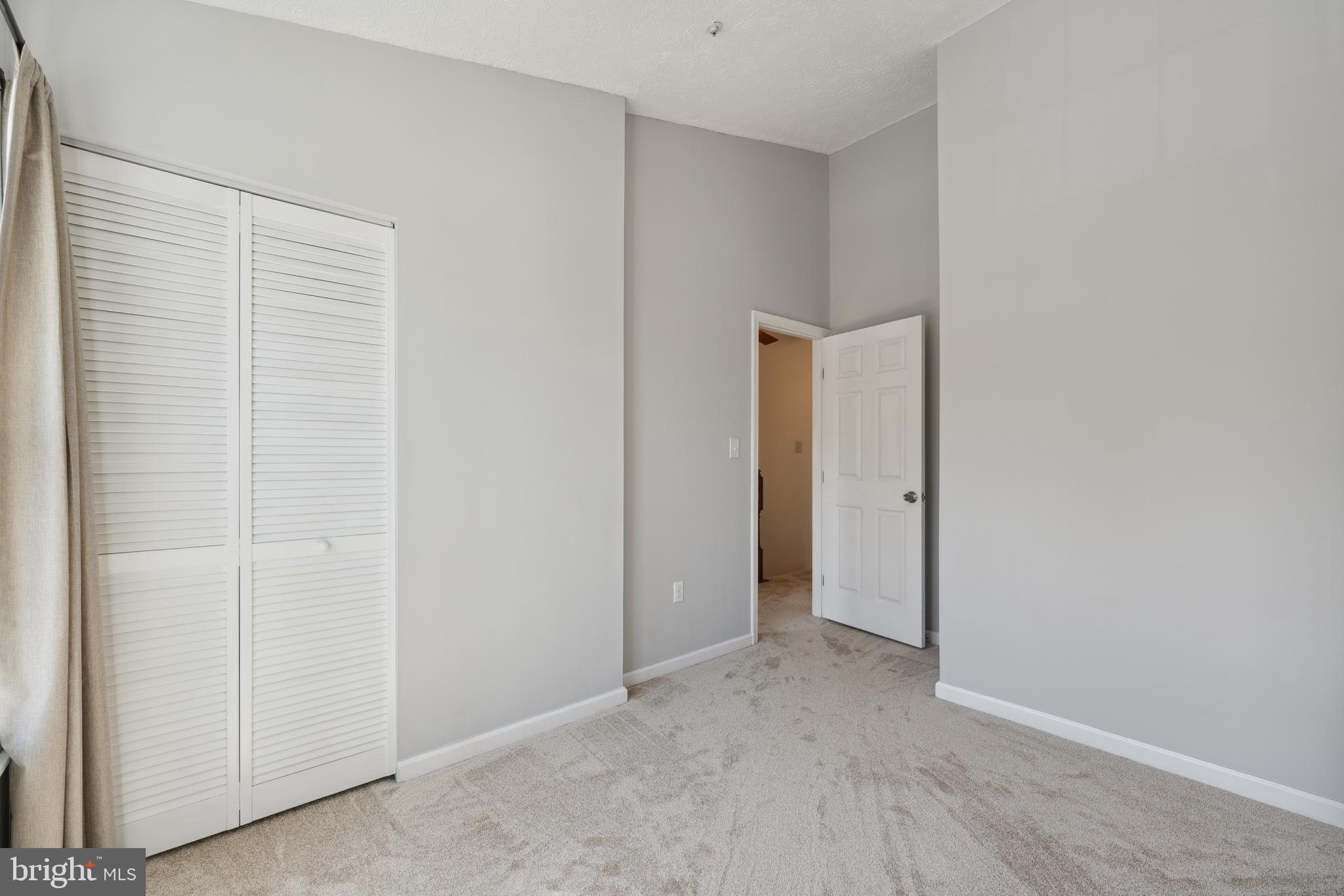 RUSSETT - Residential