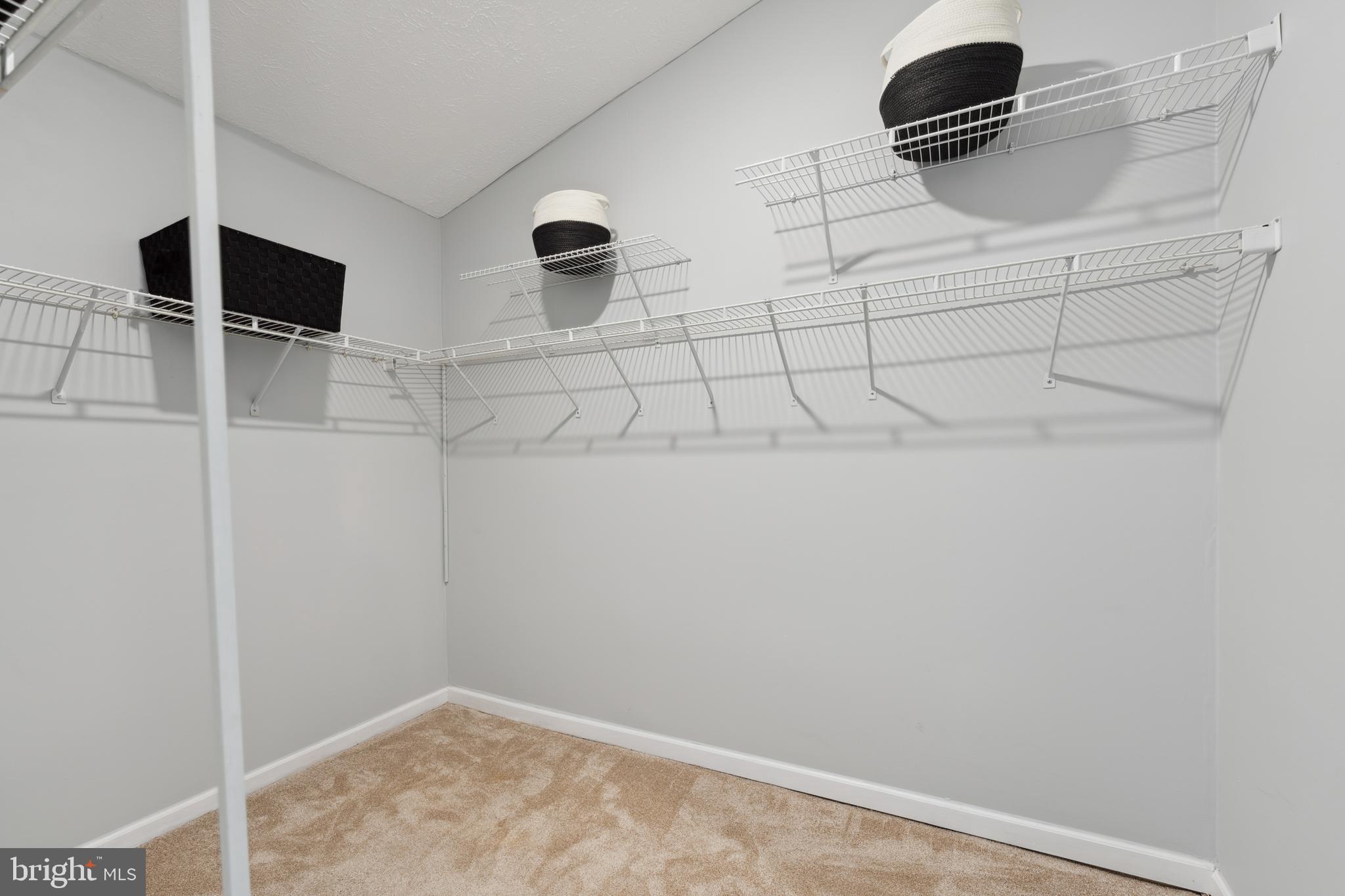 RUSSETT - Residential