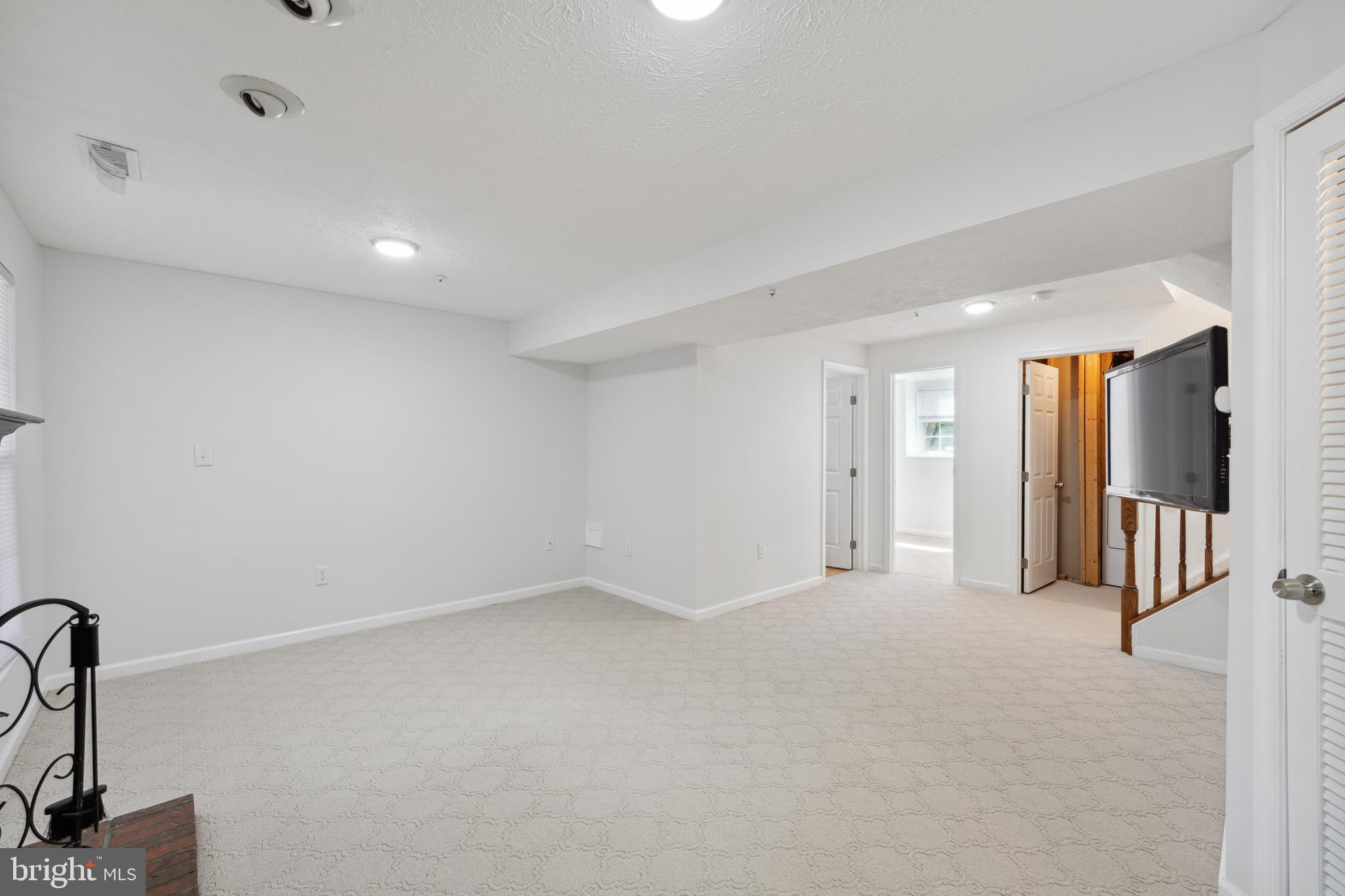 RUSSETT - Residential