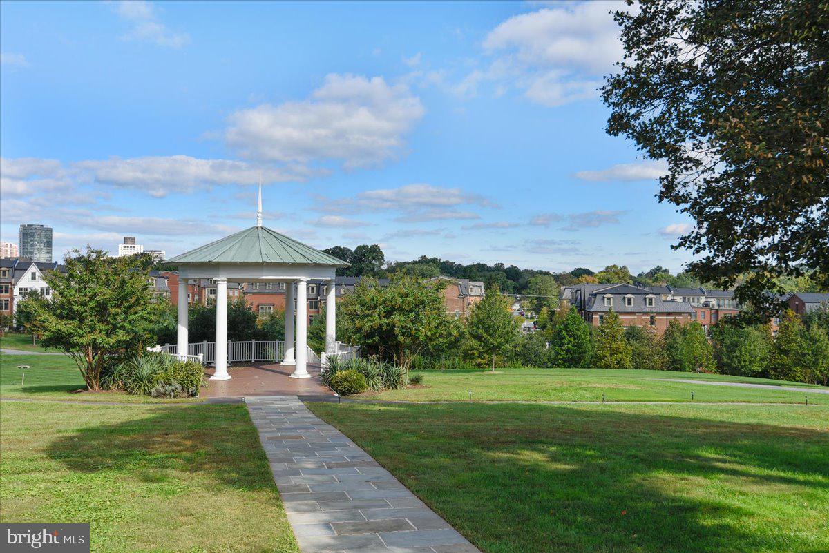 GROSVENOR PARK - Residential