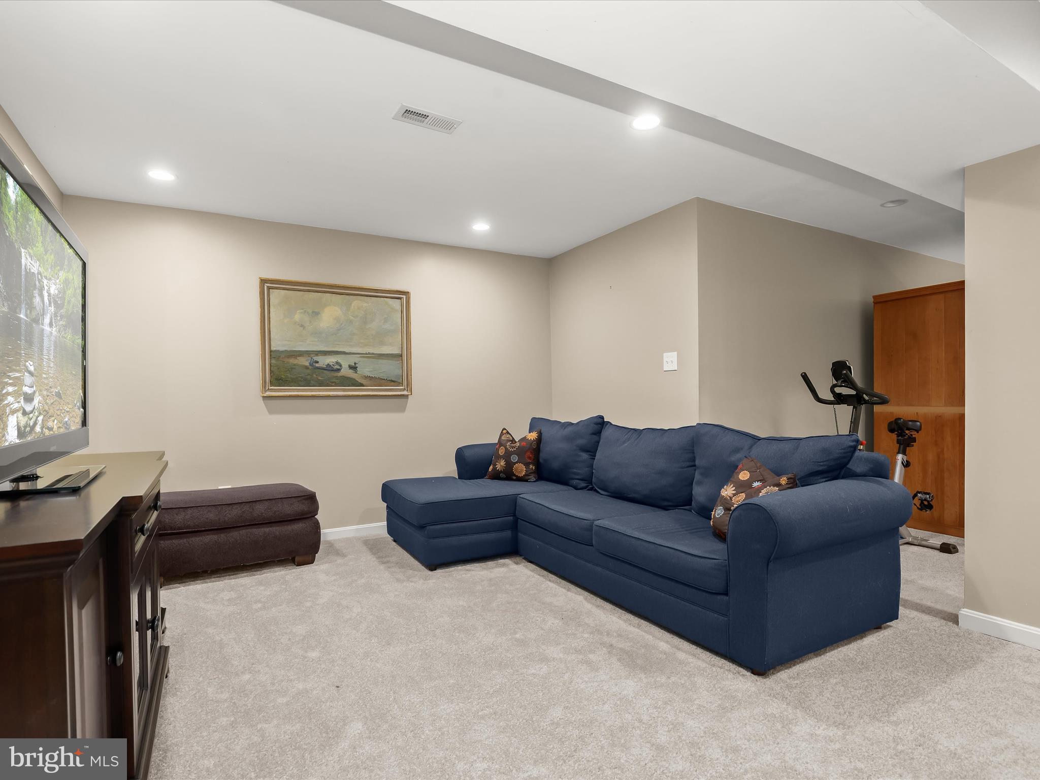 WELLINGTON WEST - Residential