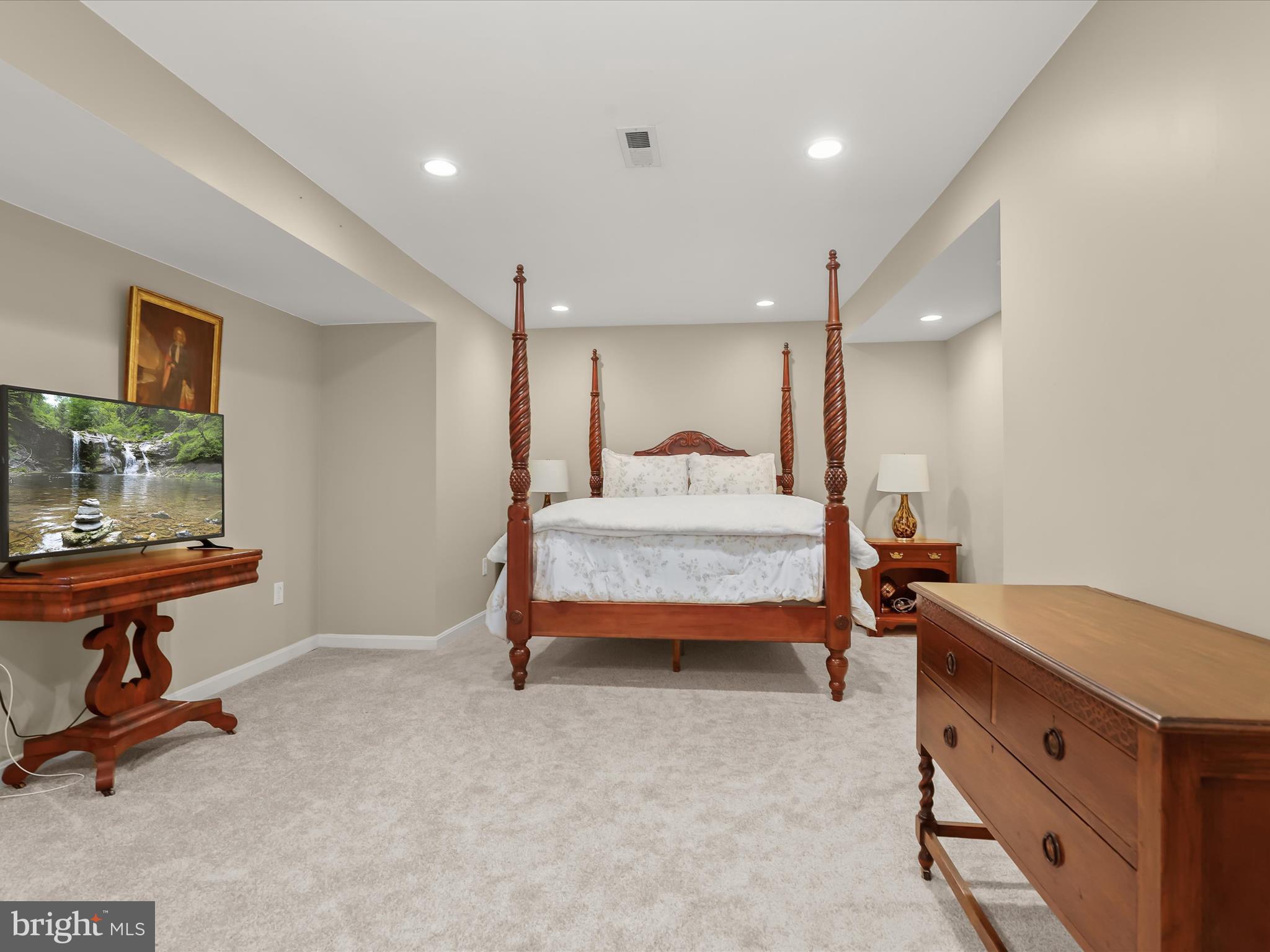 WELLINGTON WEST - Residential