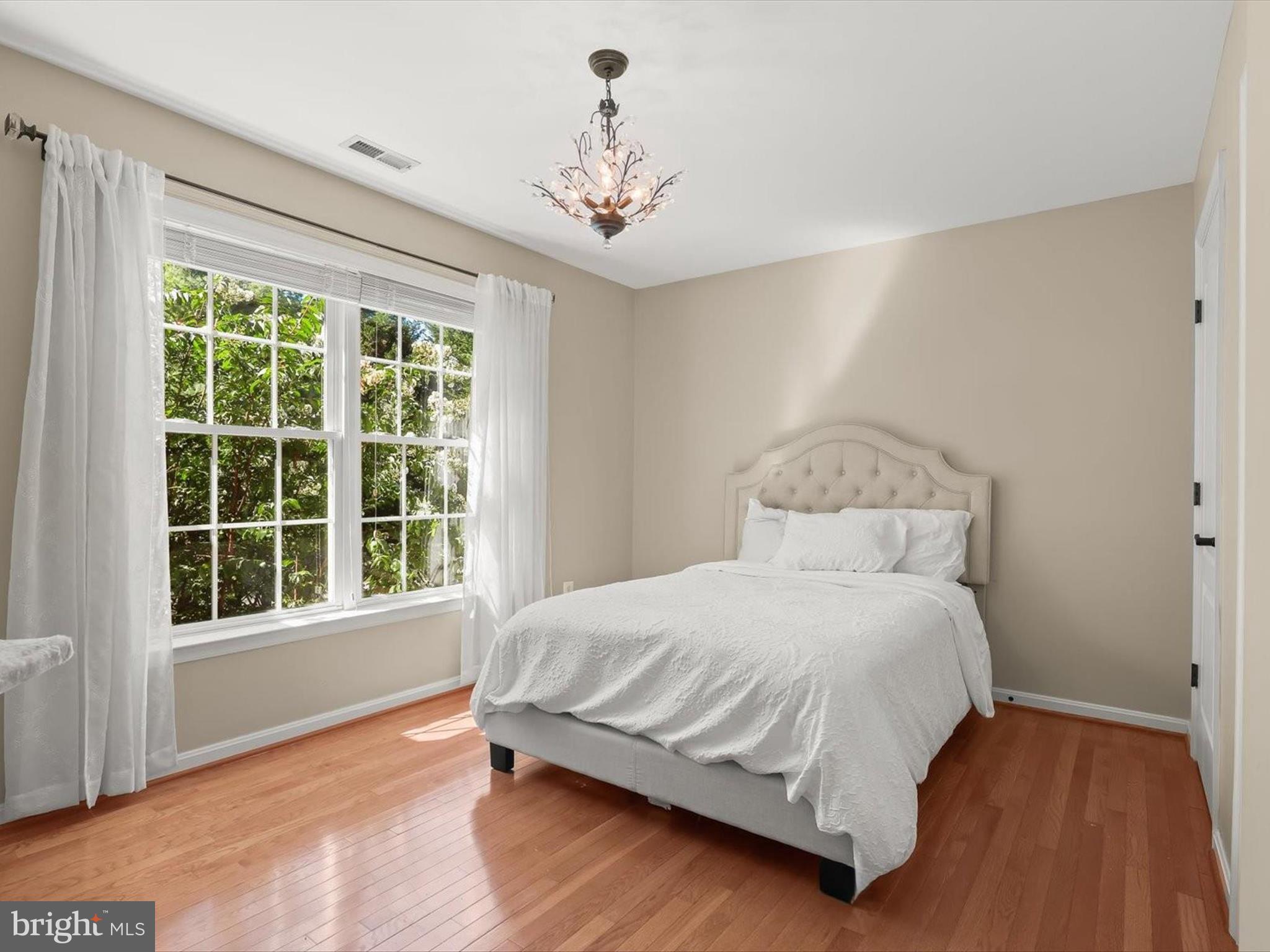 WELLINGTON WEST - Residential