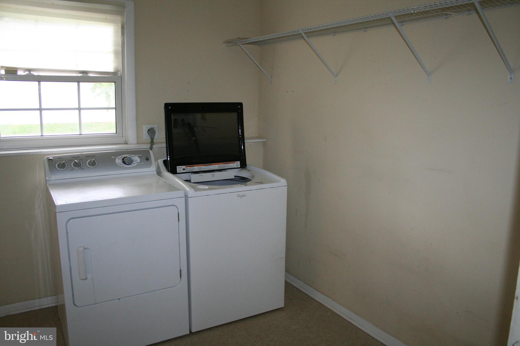 PROVINCES - Residential Lease