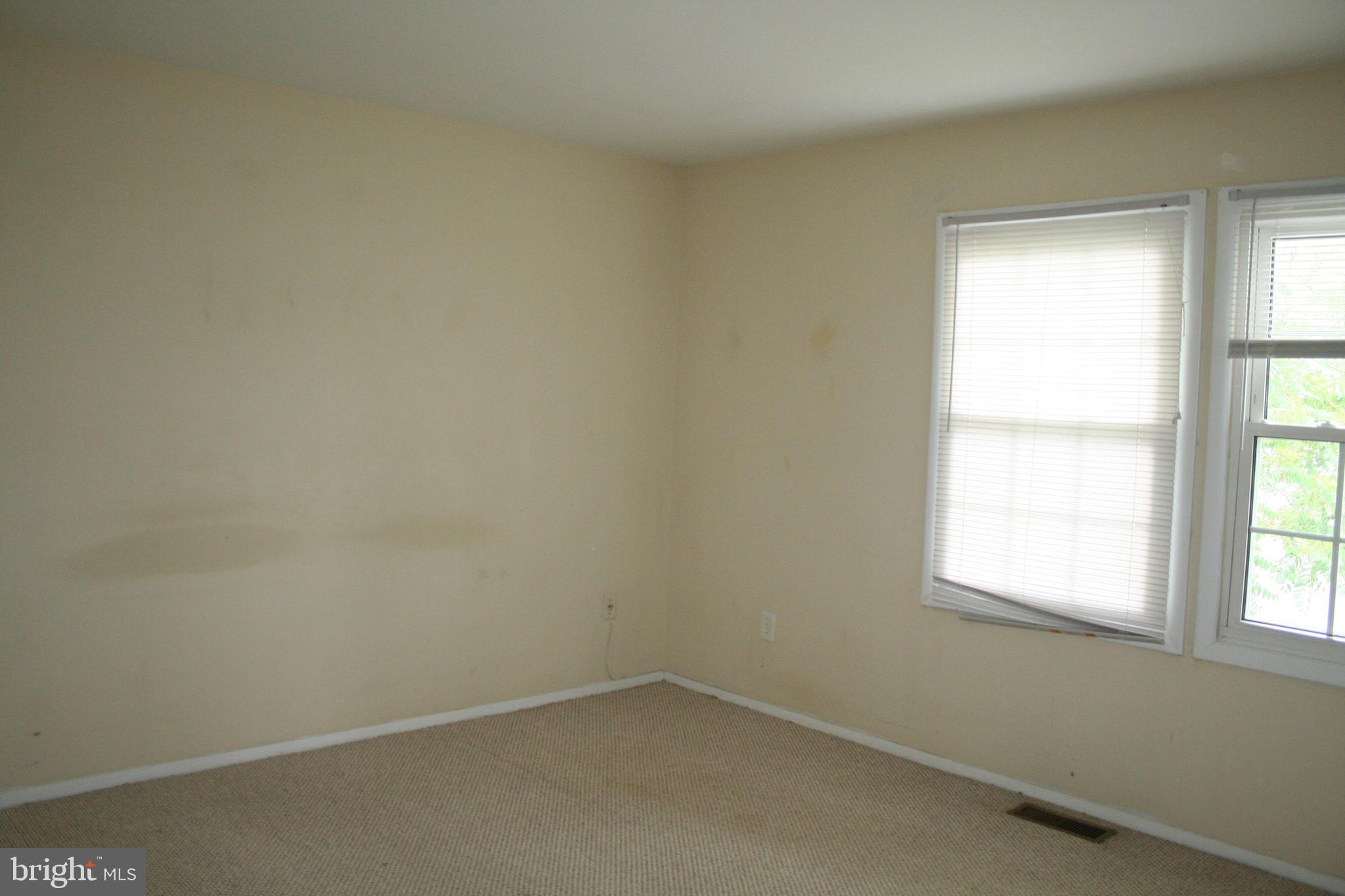 PROVINCES - Residential Lease