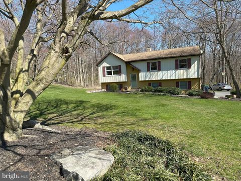 Photo of 935 Glorry Lane, Narvon, PA 17555 (MLS # PALA2048860)