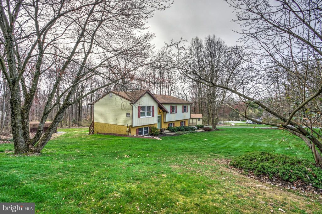 Photo of 935 Glorry Lane, Narvon, PA 17555 (MLS # PALA2048860)