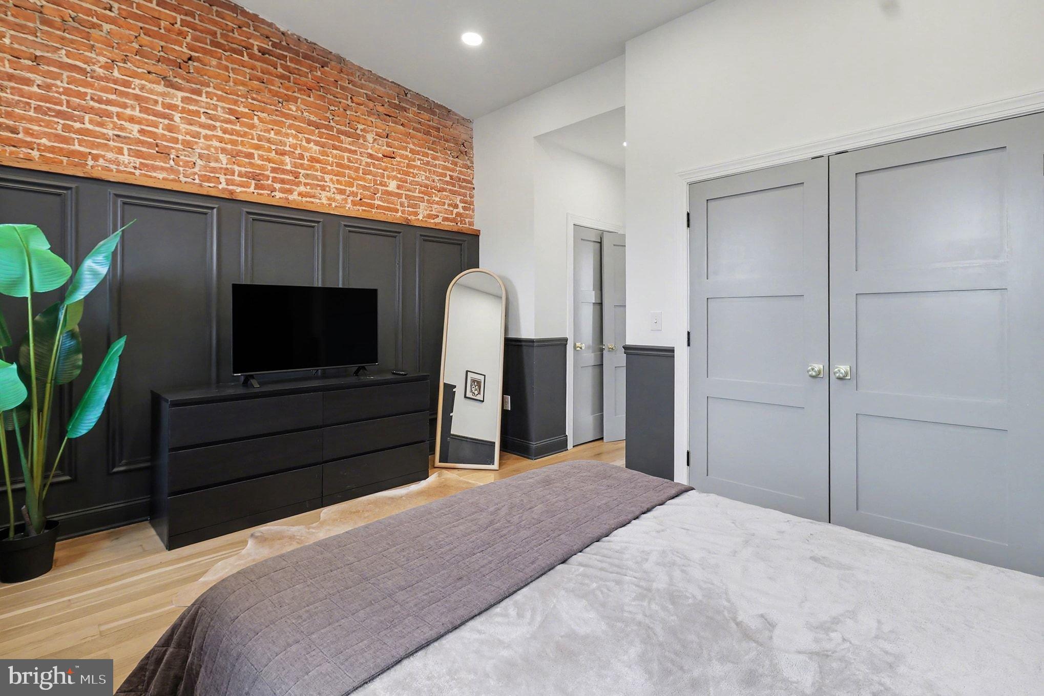 FAIRMOUNT - Residential