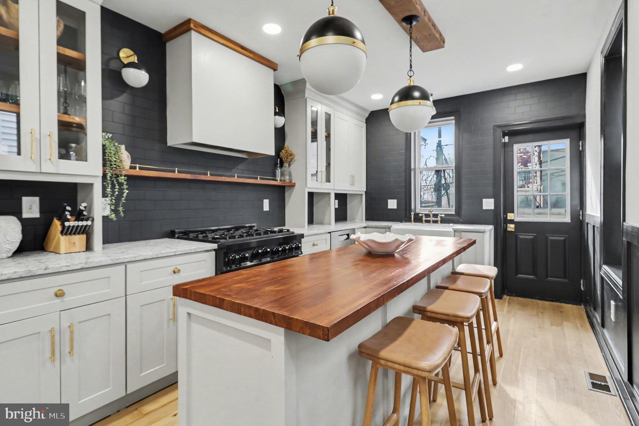 FAIRMOUNT - Residential