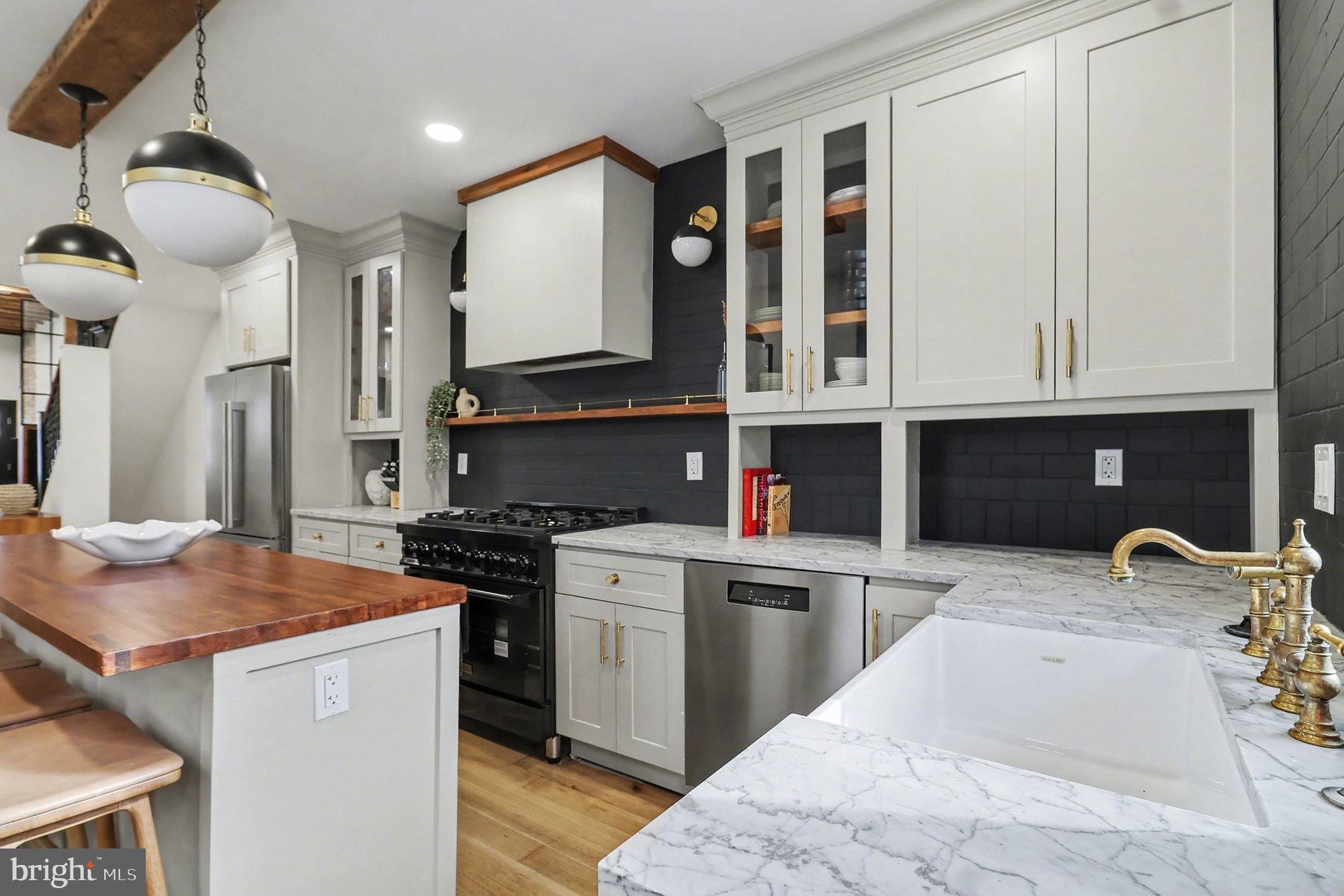 FAIRMOUNT - Residential