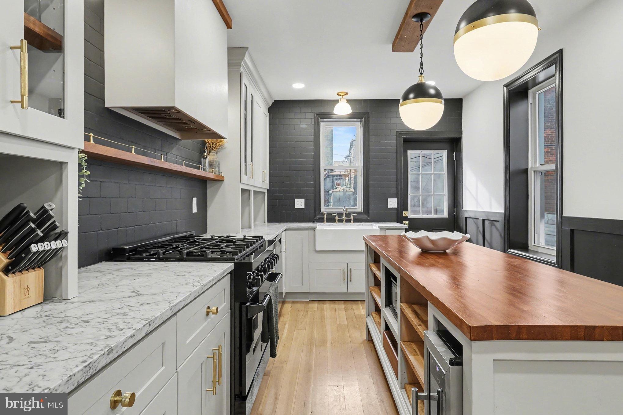 FAIRMOUNT - Residential