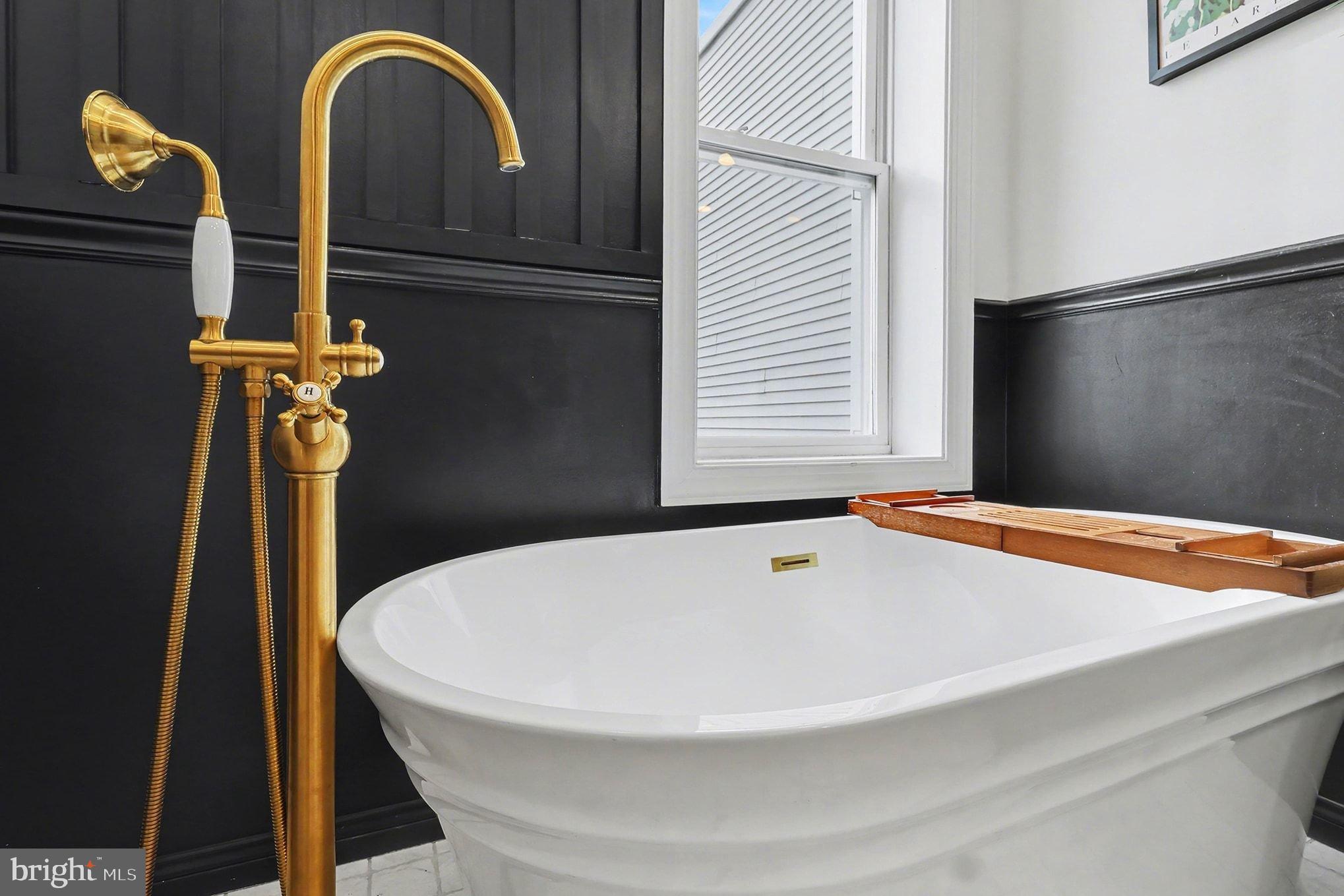 FAIRMOUNT - Residential