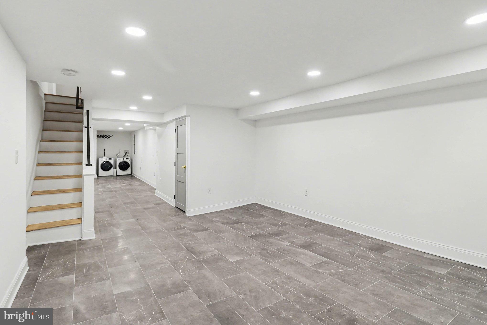 FAIRMOUNT - Residential