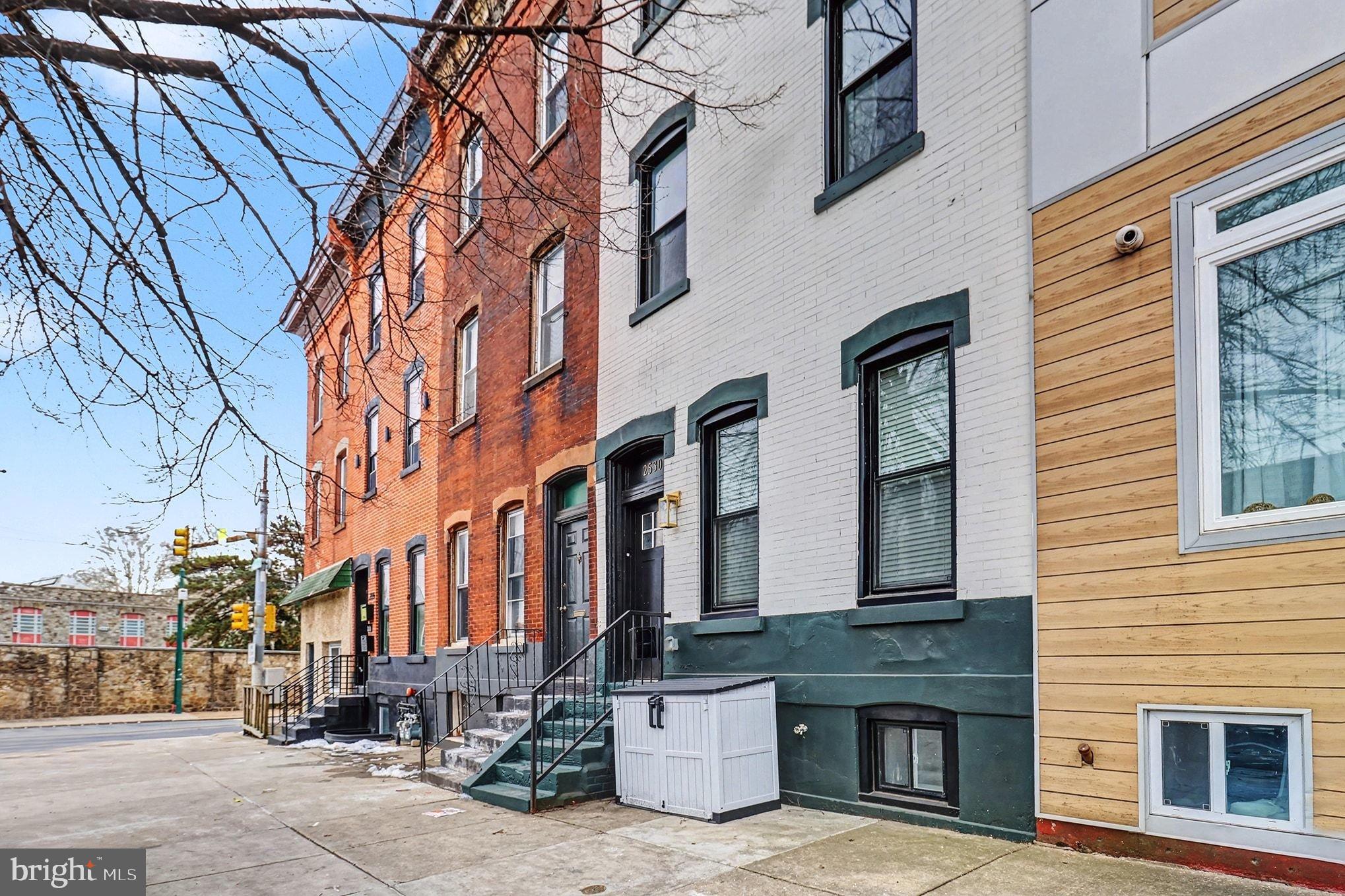 FAIRMOUNT - Residential