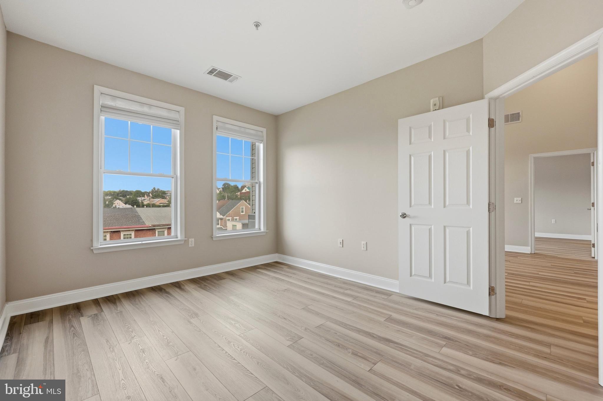 THE GRANDE AT RIVERVIEW - Residential