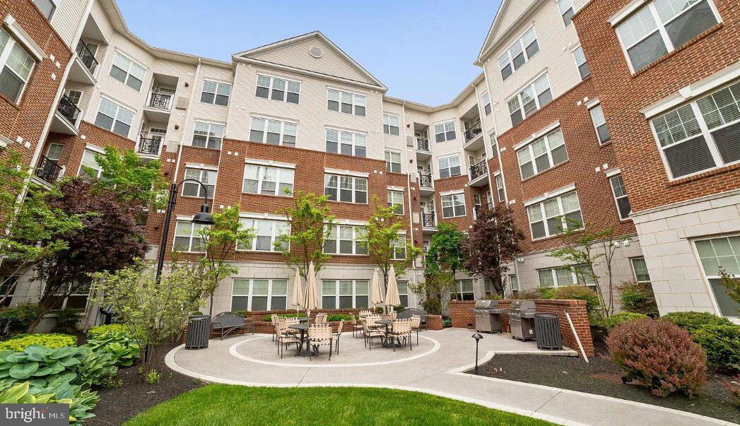 THE GRANDE AT RIVERVIEW - Residential