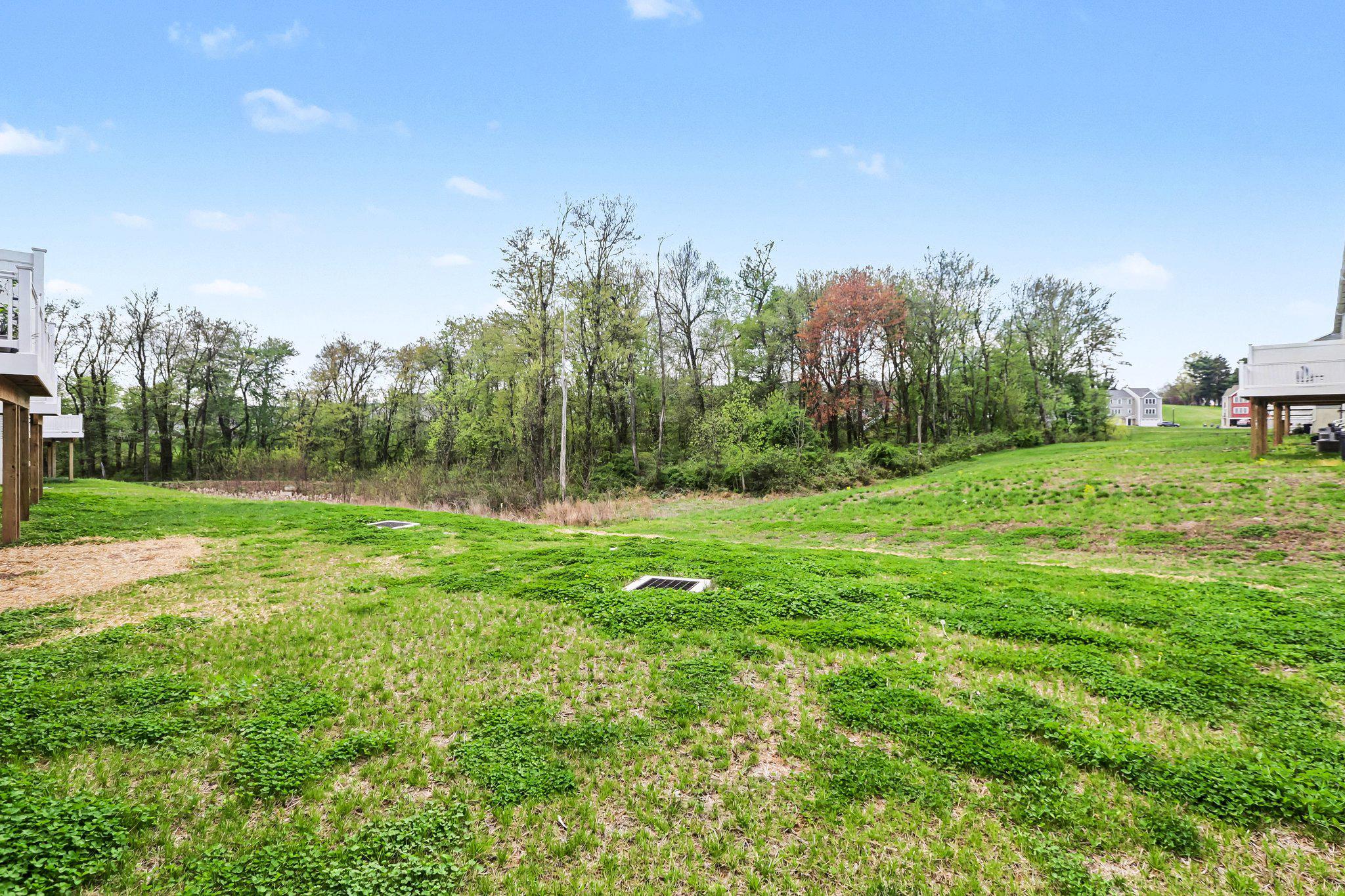 WOODLAND HILLS - Residential