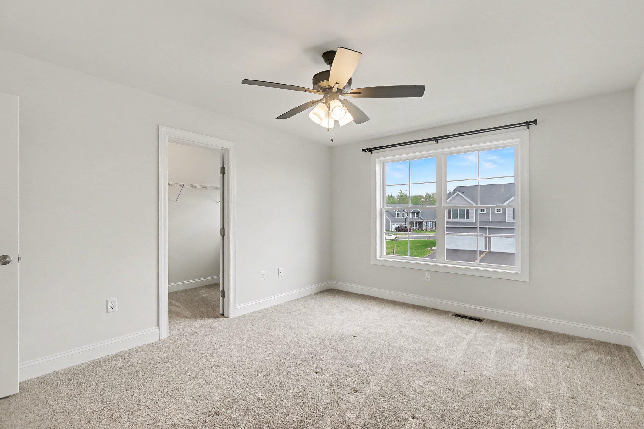 WOODLAND HILLS - Residential