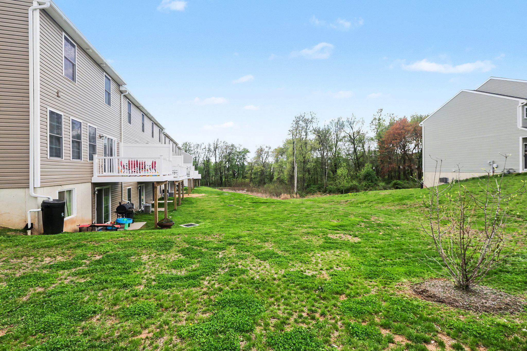 WOODLAND HILLS - Residential