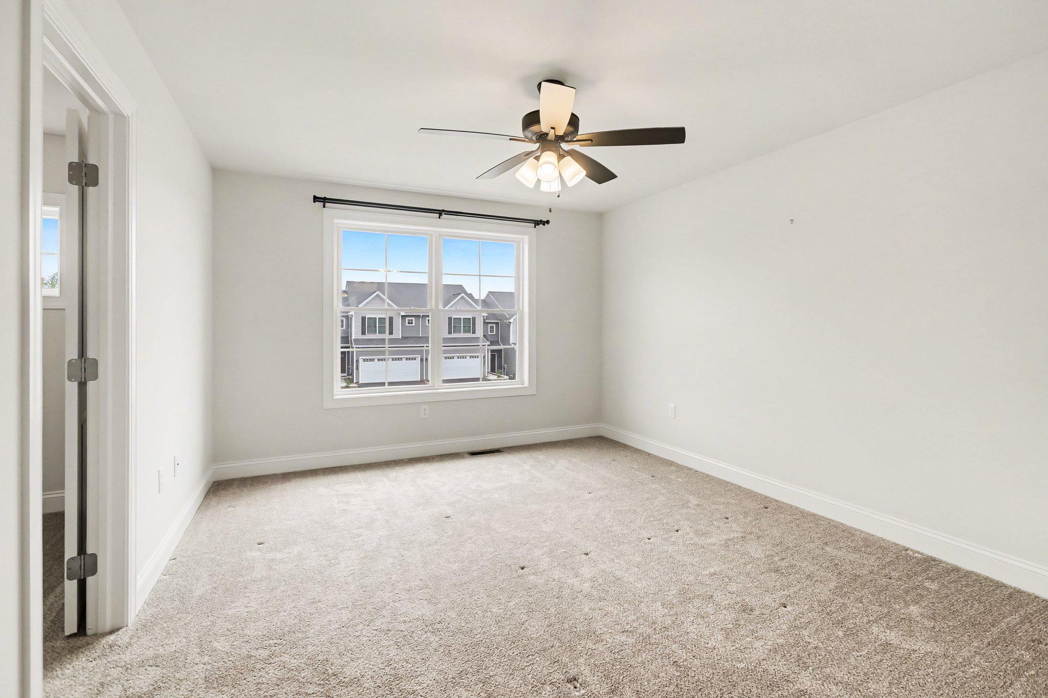 WOODLAND HILLS - Residential