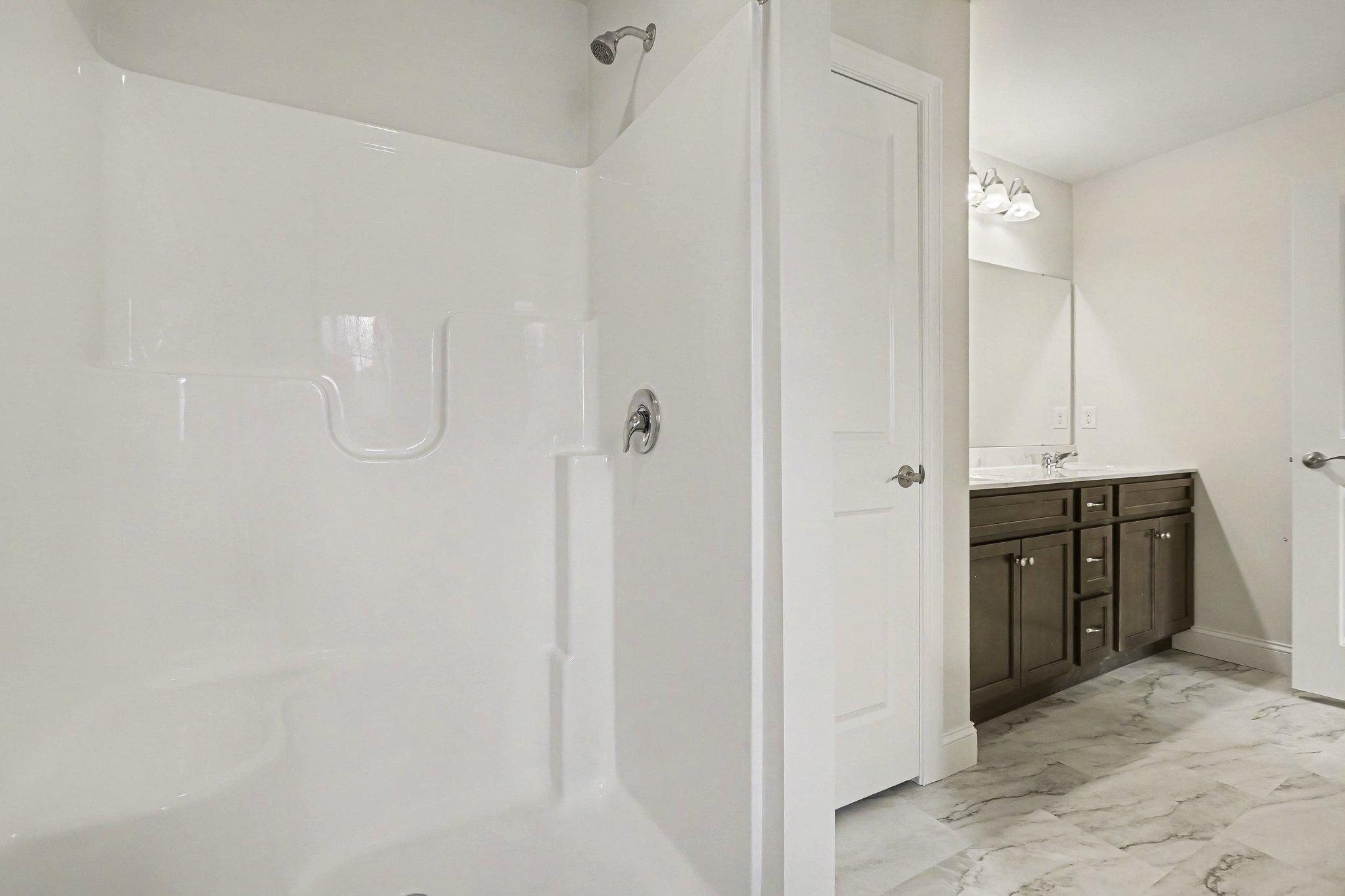 WOODLAND HILLS - Residential