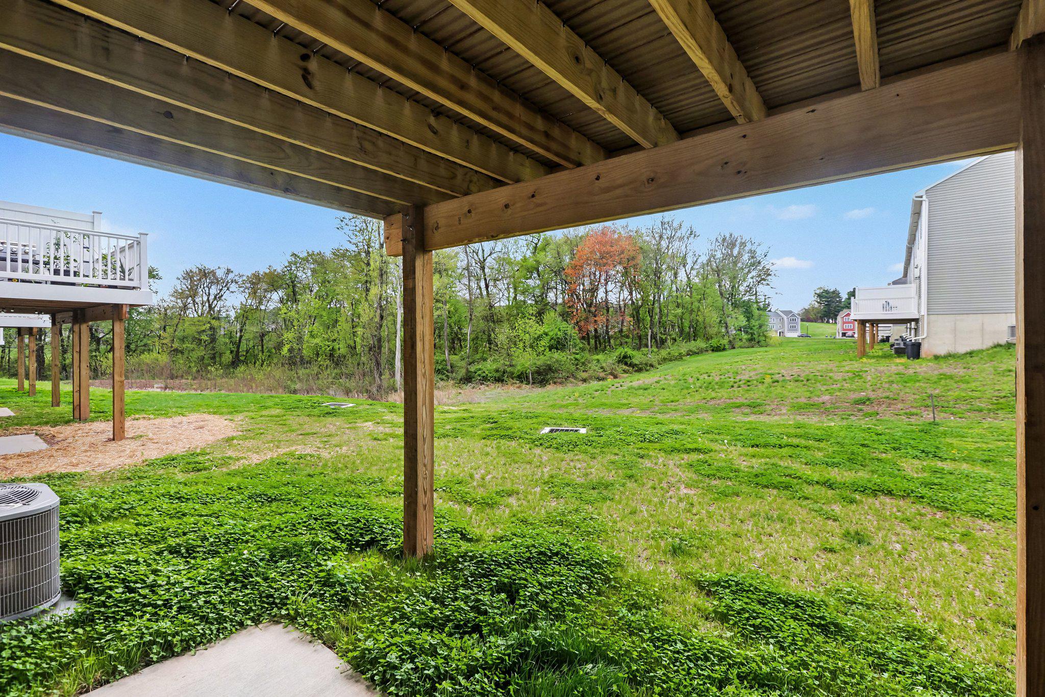 WOODLAND HILLS - Residential