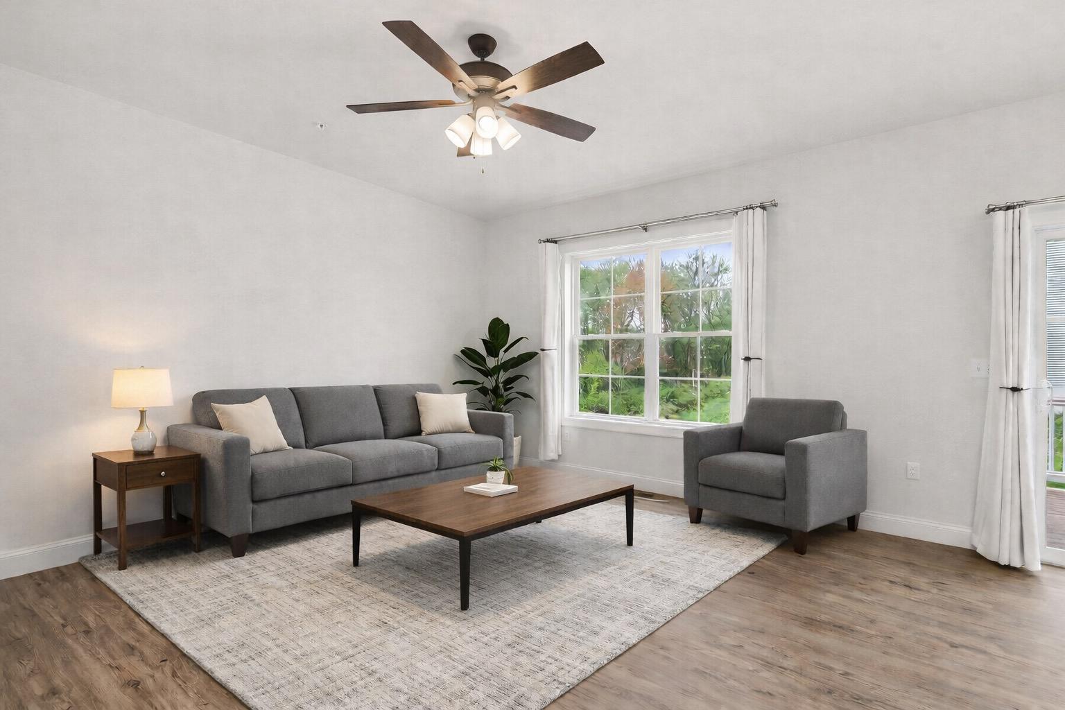 WOODLAND HILLS - Residential