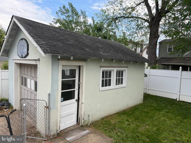 1749 W RIVER DRIVE