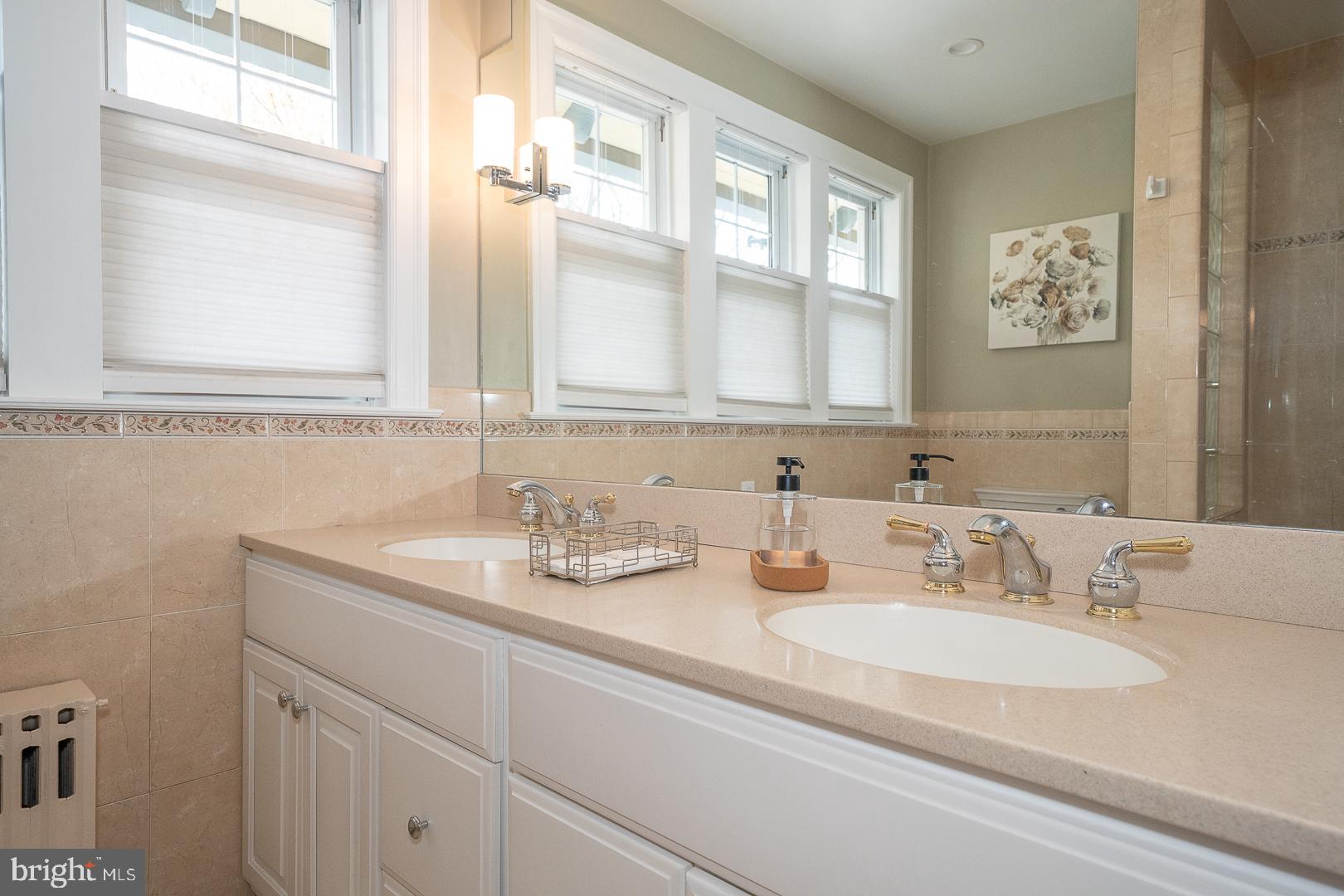 DREXEL HILL - Residential